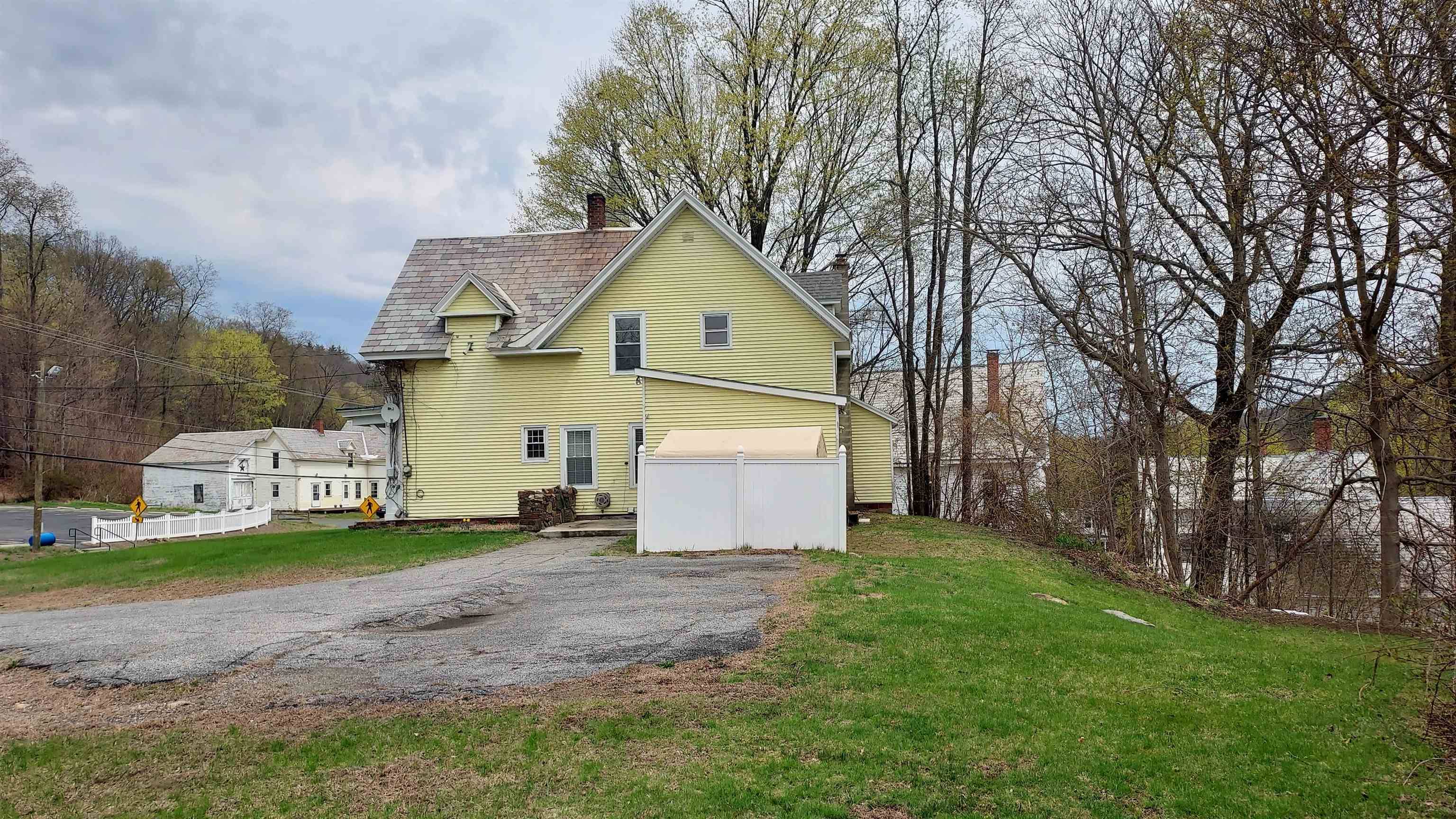 Hinsdale, NH 03451,39 Brattleboro RD
