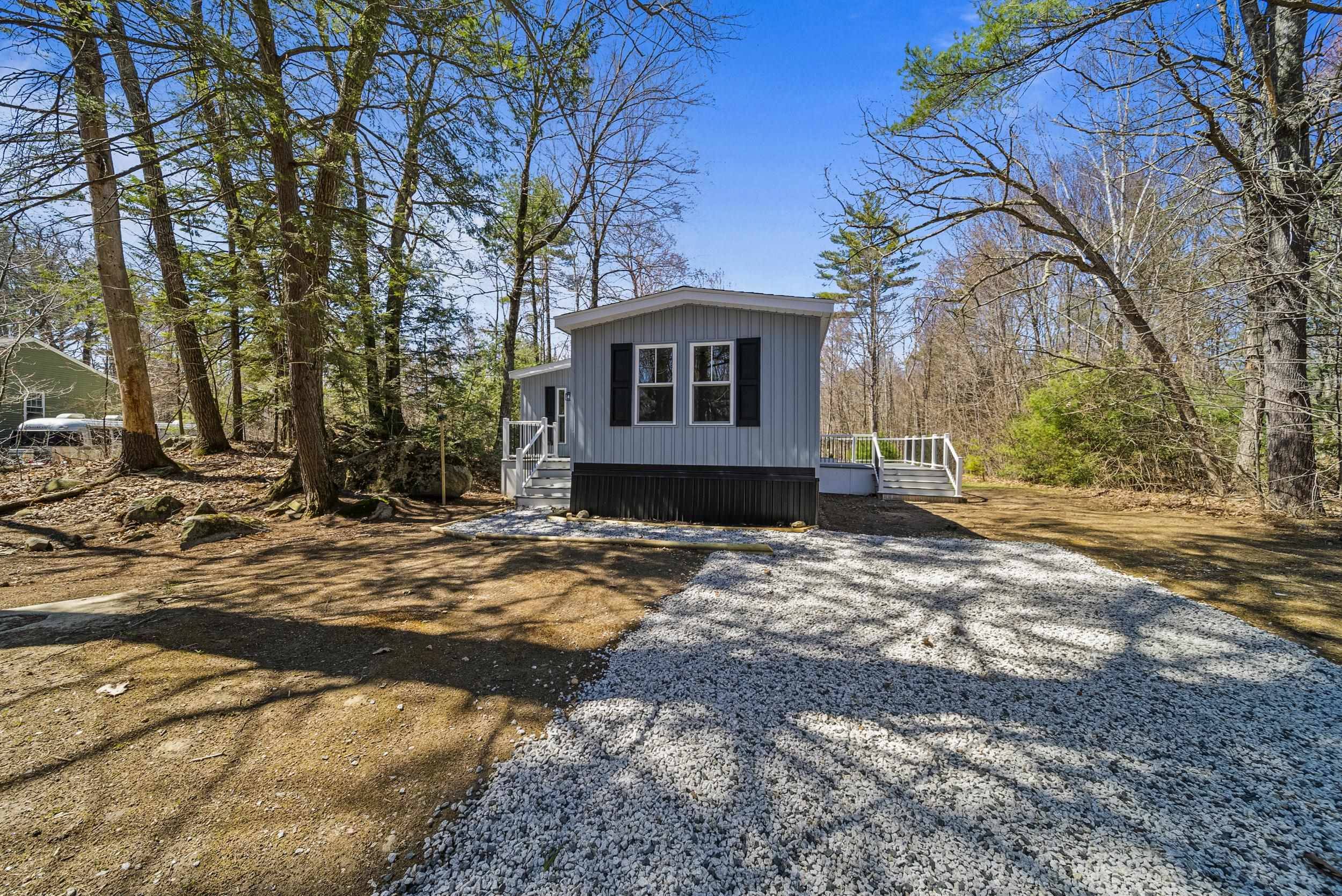 Barrington, NH 03825,696 Long Shores DR