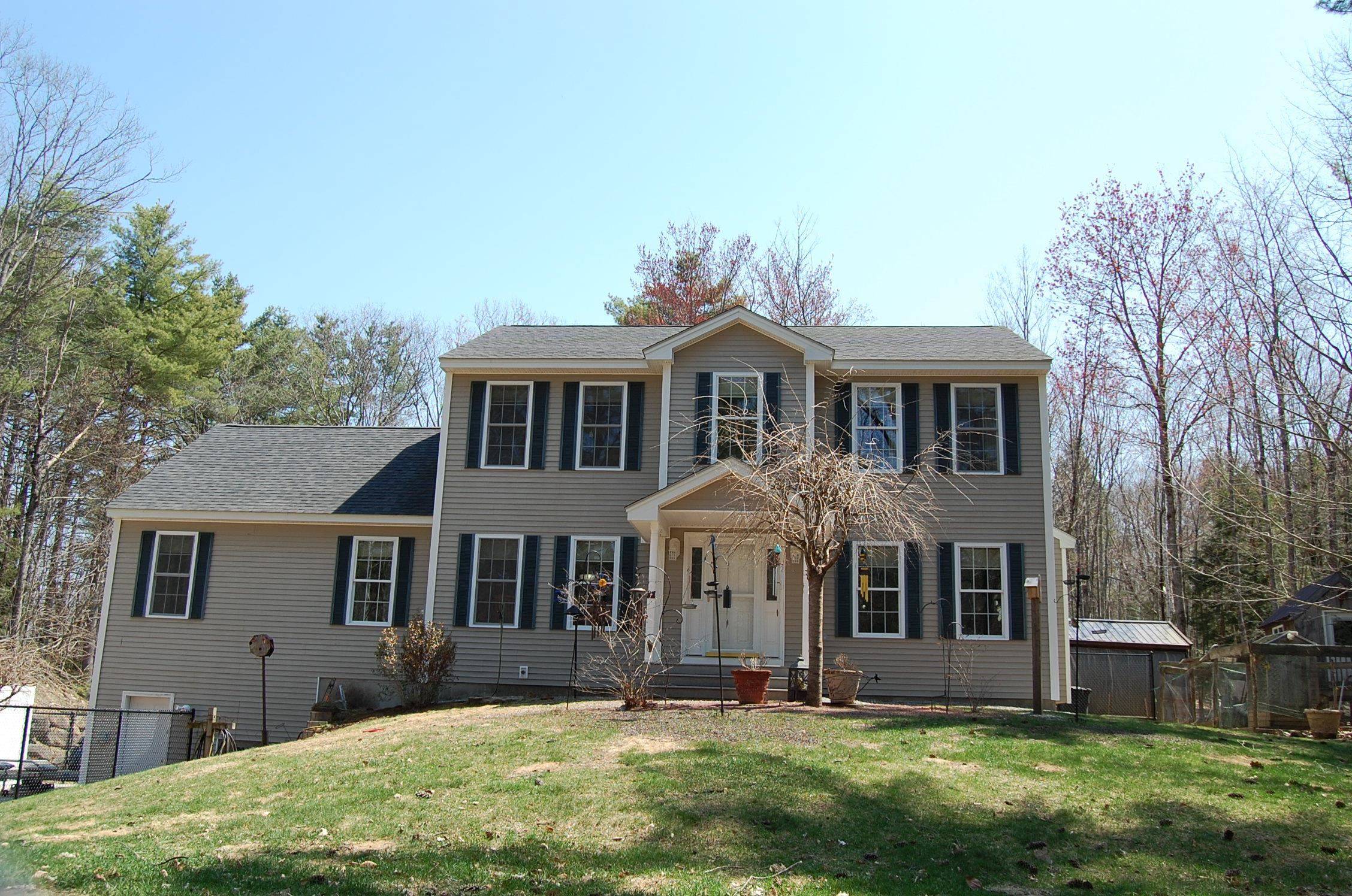Weare, NH 03281,61 Meadow DR