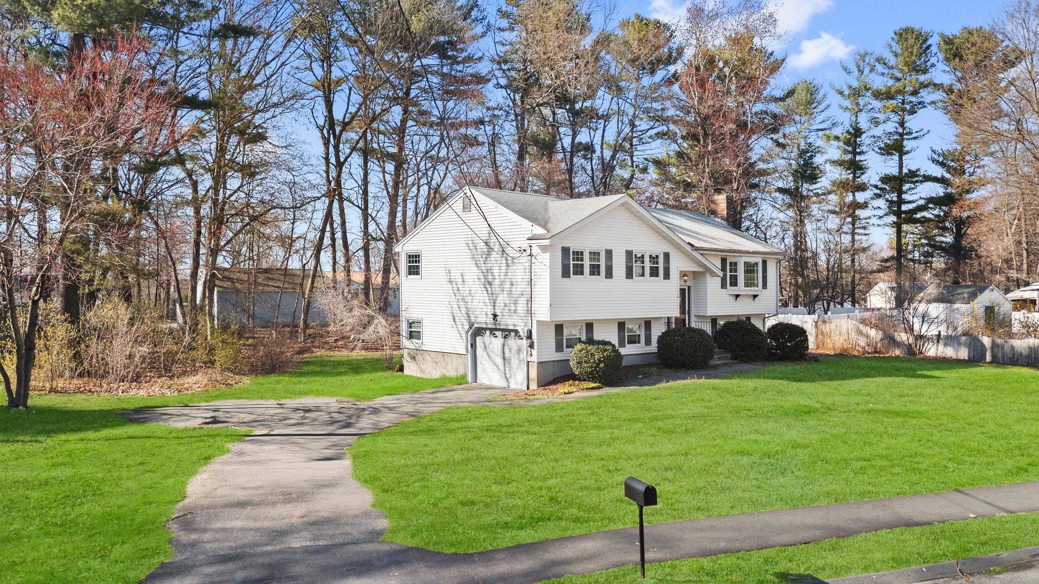 Billerica, MA 01821,6 Eastview AVE