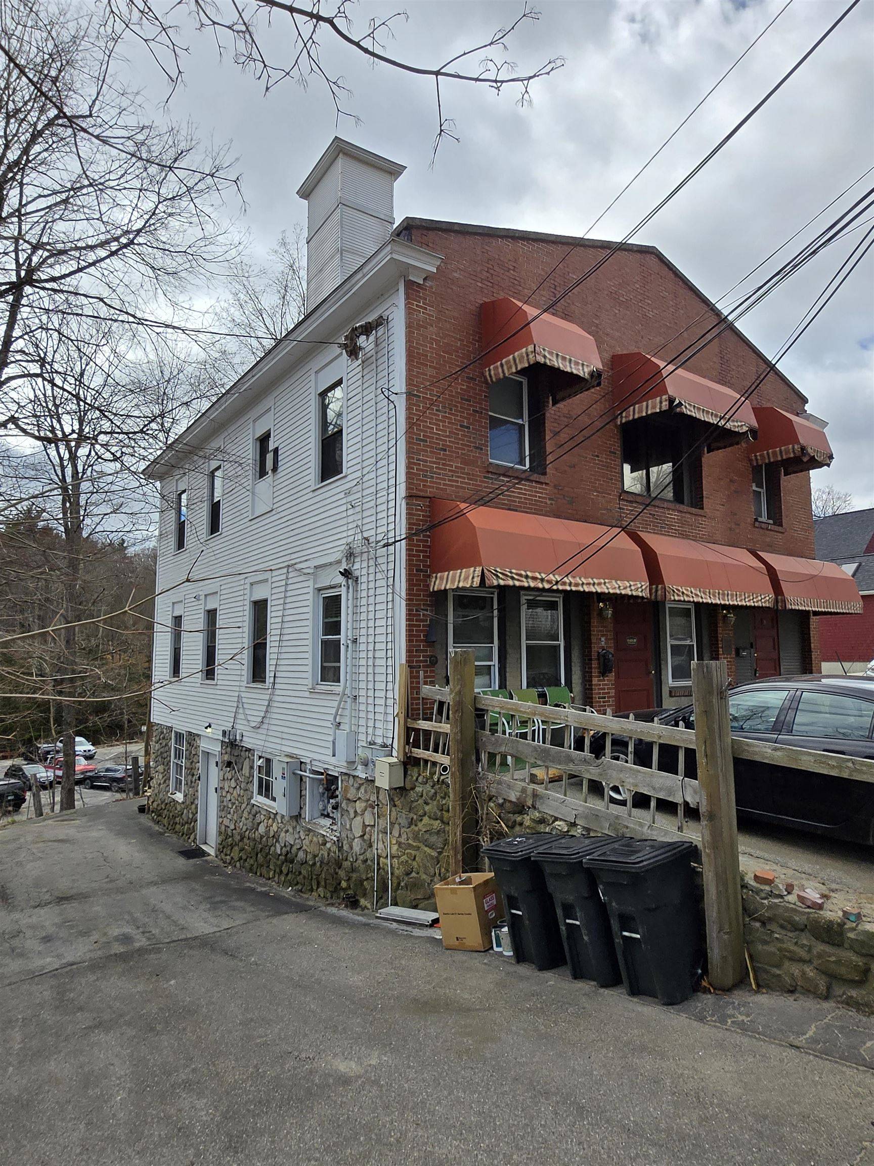 Peterborough, NH 03458,76 Main ST