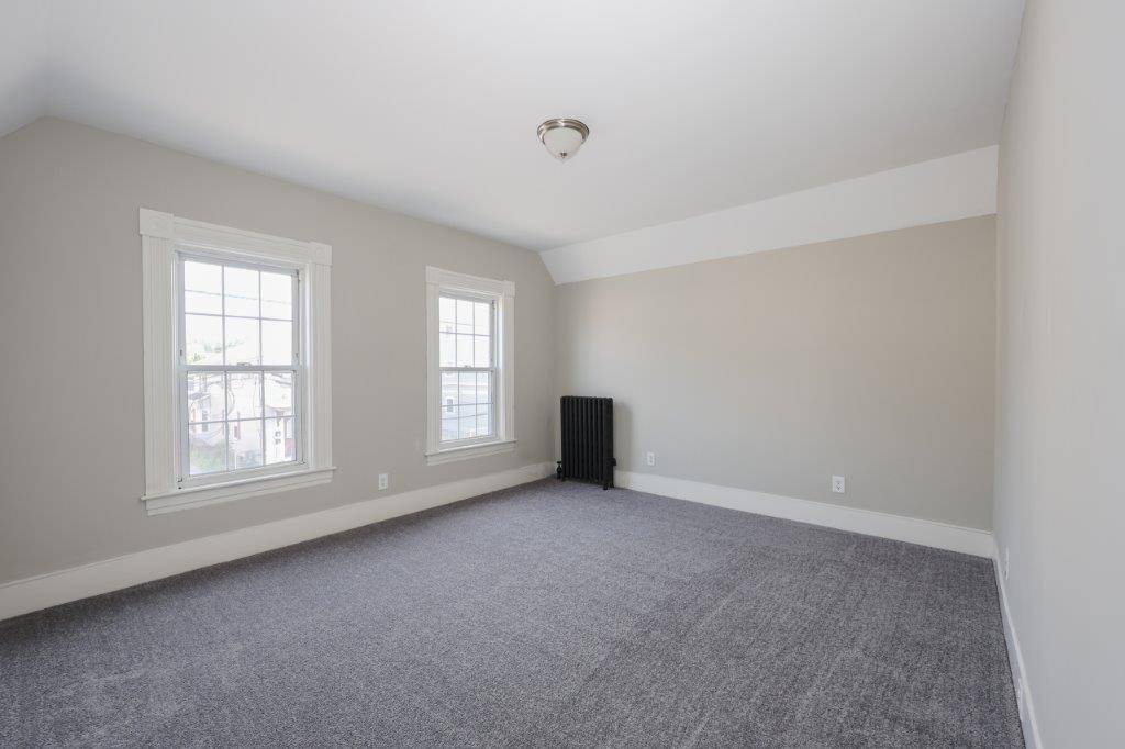 Manchester, NH 03104,480 Maple ST