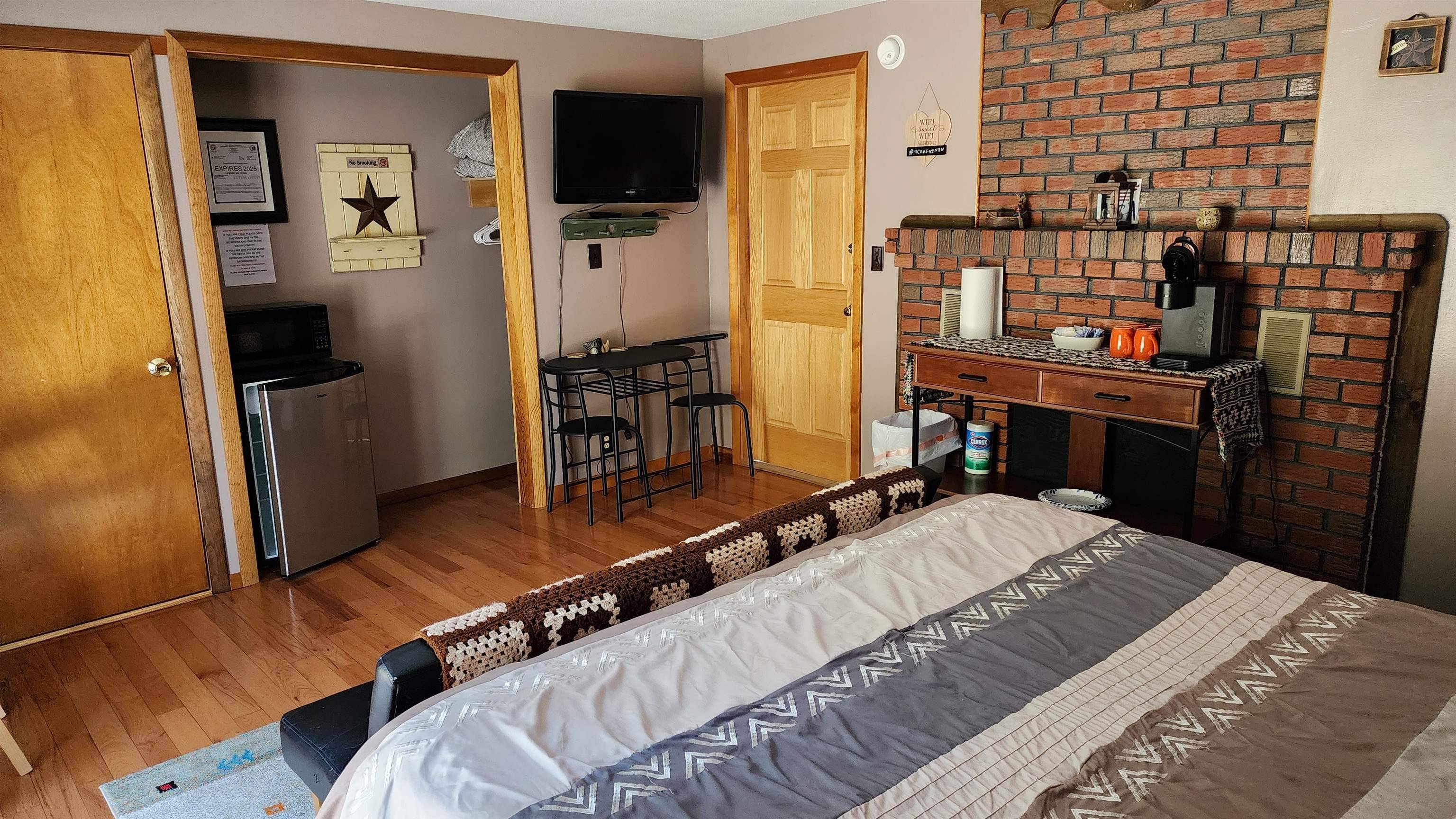63 Hall RD Errol, NH 03579