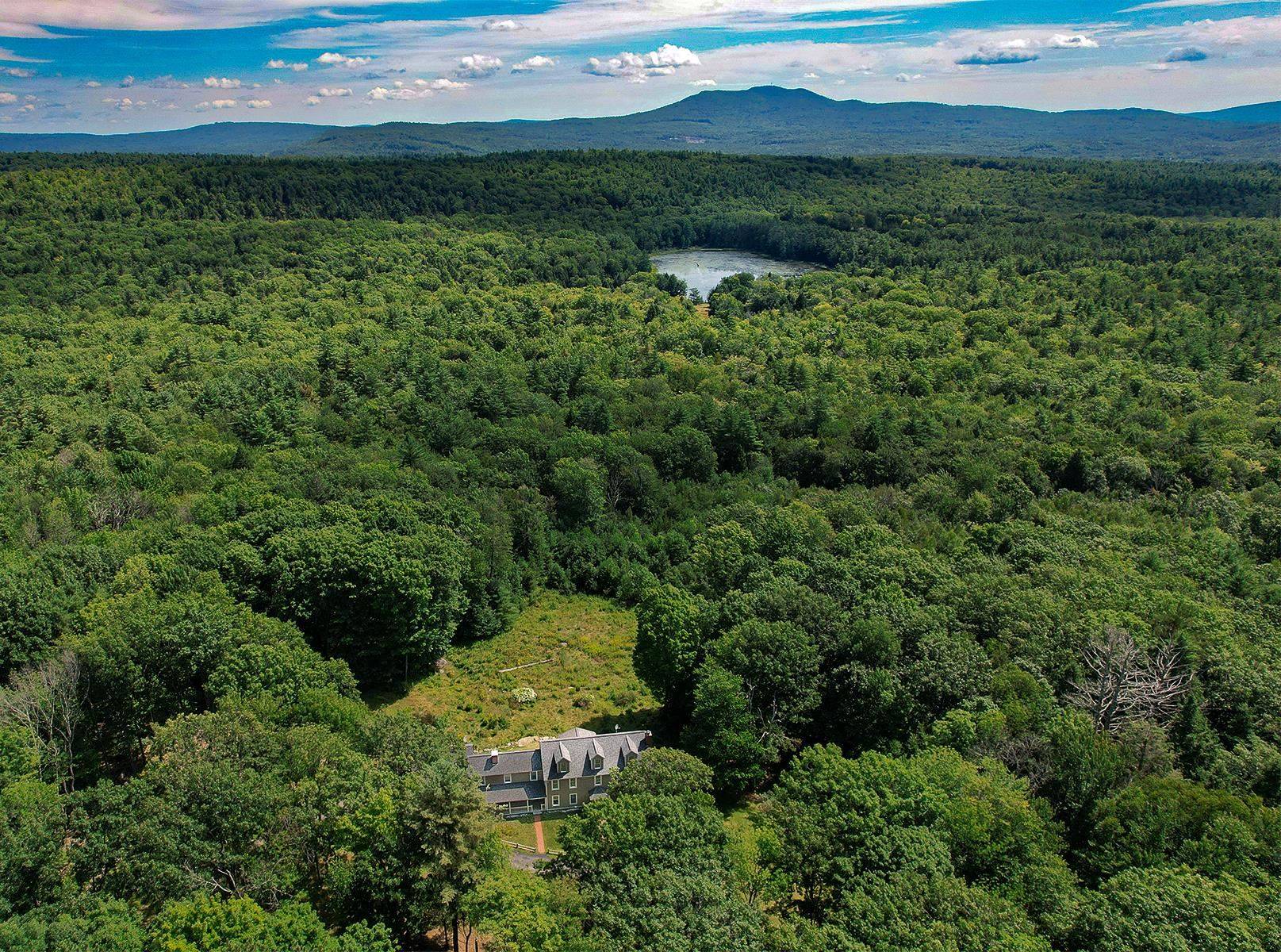 Hancock, NH 03449,99 Brimstone Corner RD