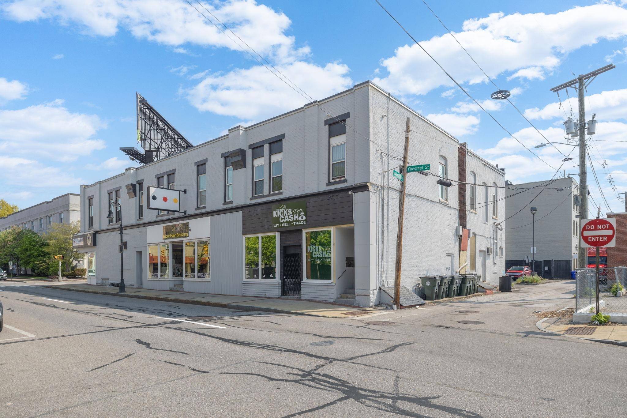 Manchester, NH 03101,119 Hanover ST