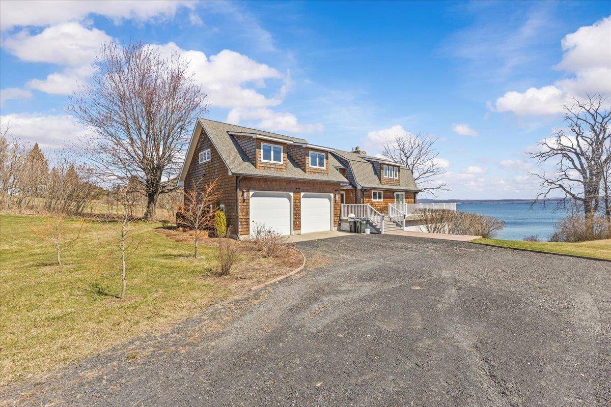 Grand Isle, VT 05458,25 Pearl Bay LN