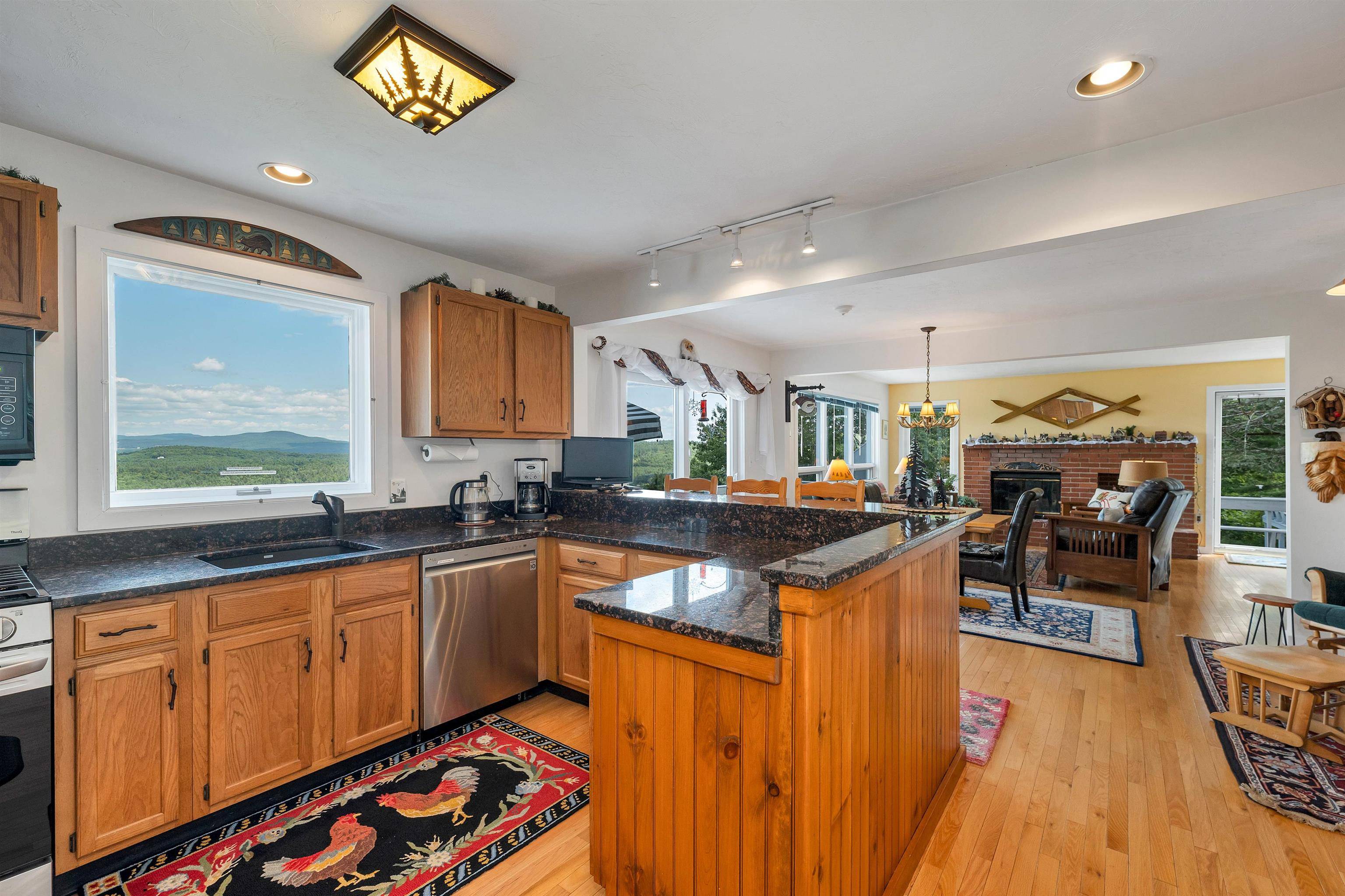 Plymouth, NH 03264,8 Ledgeview WAY