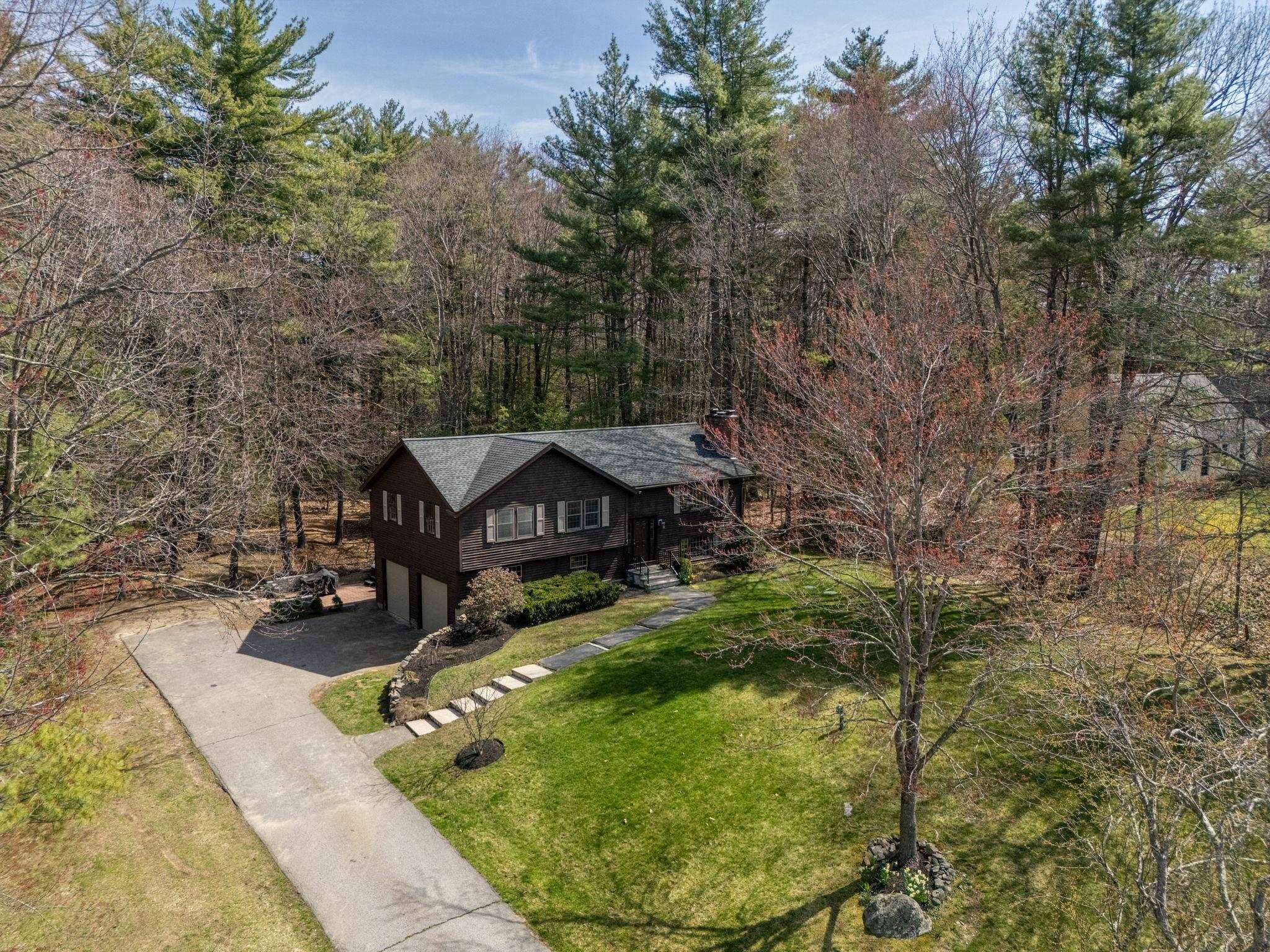 Stratham, NH 03885,12 Butterfield LN