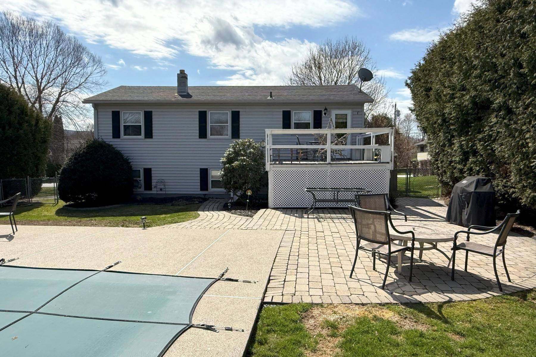 Rutland City, VT 05701,27 Hillcrest RD