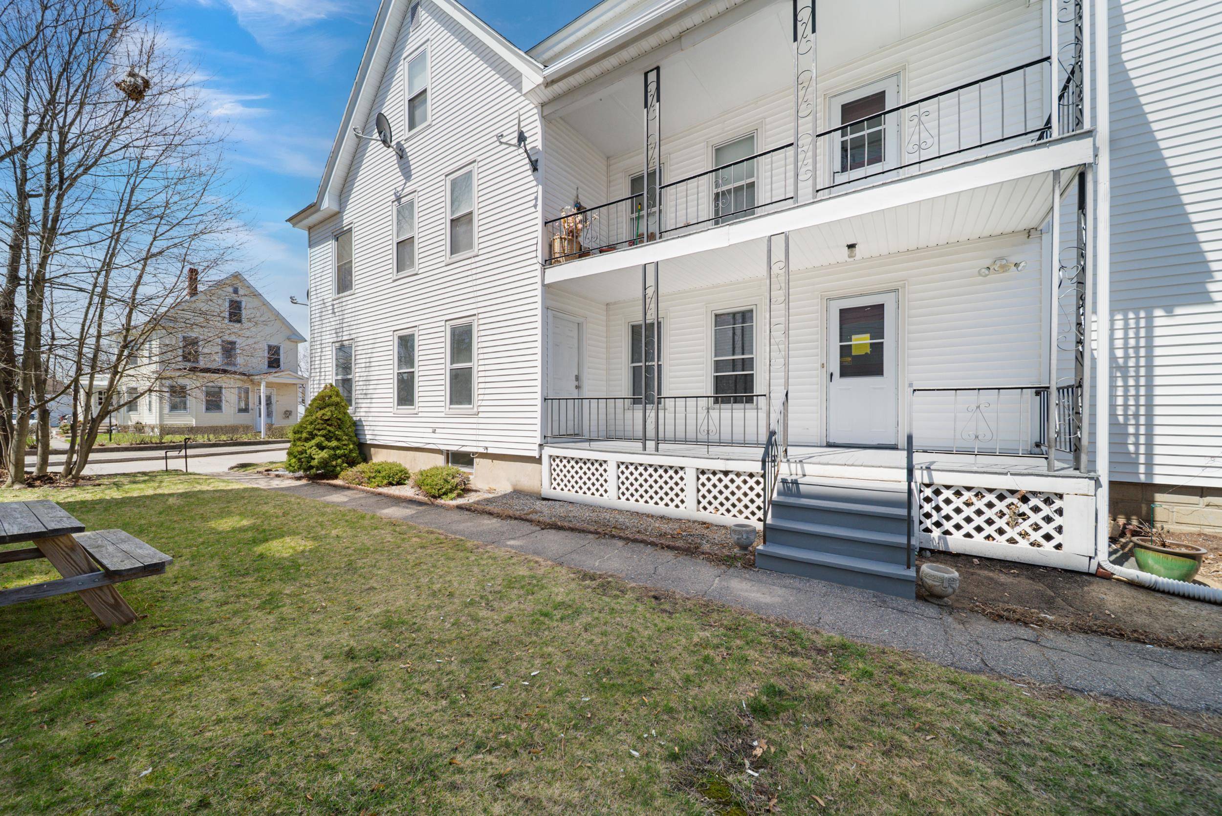 Manchester, NH 03102-3148,607 Hevey ST