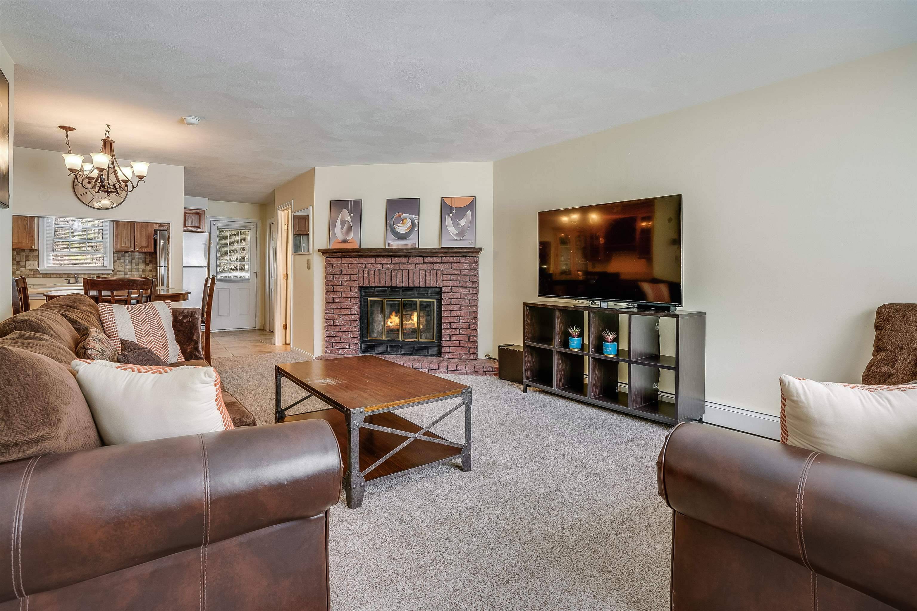 Merrimack, NH 03054,4 Chestnut CIR
