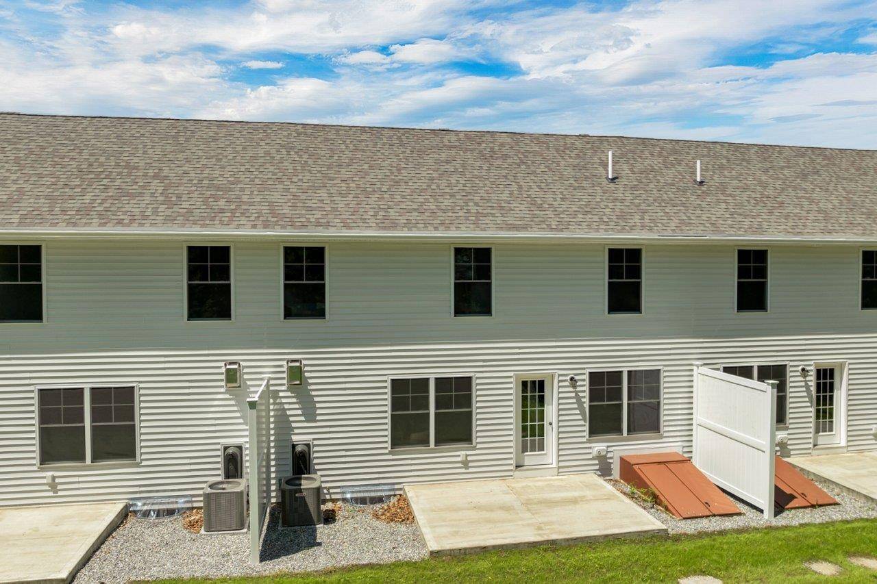 Litchfield, NH 03052,7-A Mustang DR #END UNIT-A