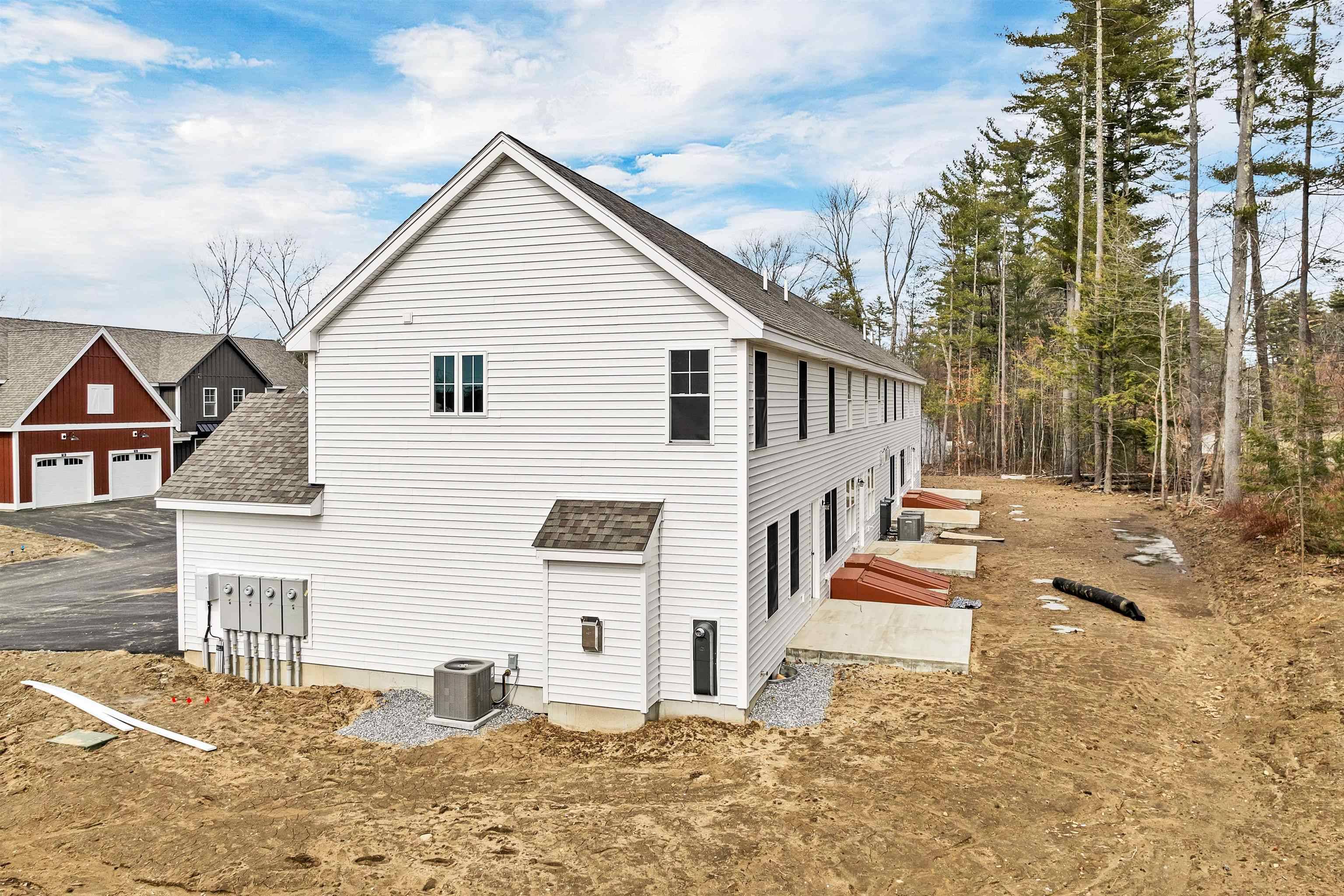 Litchfield, NH 03052,9-D Mustang DR #END UNIT-D