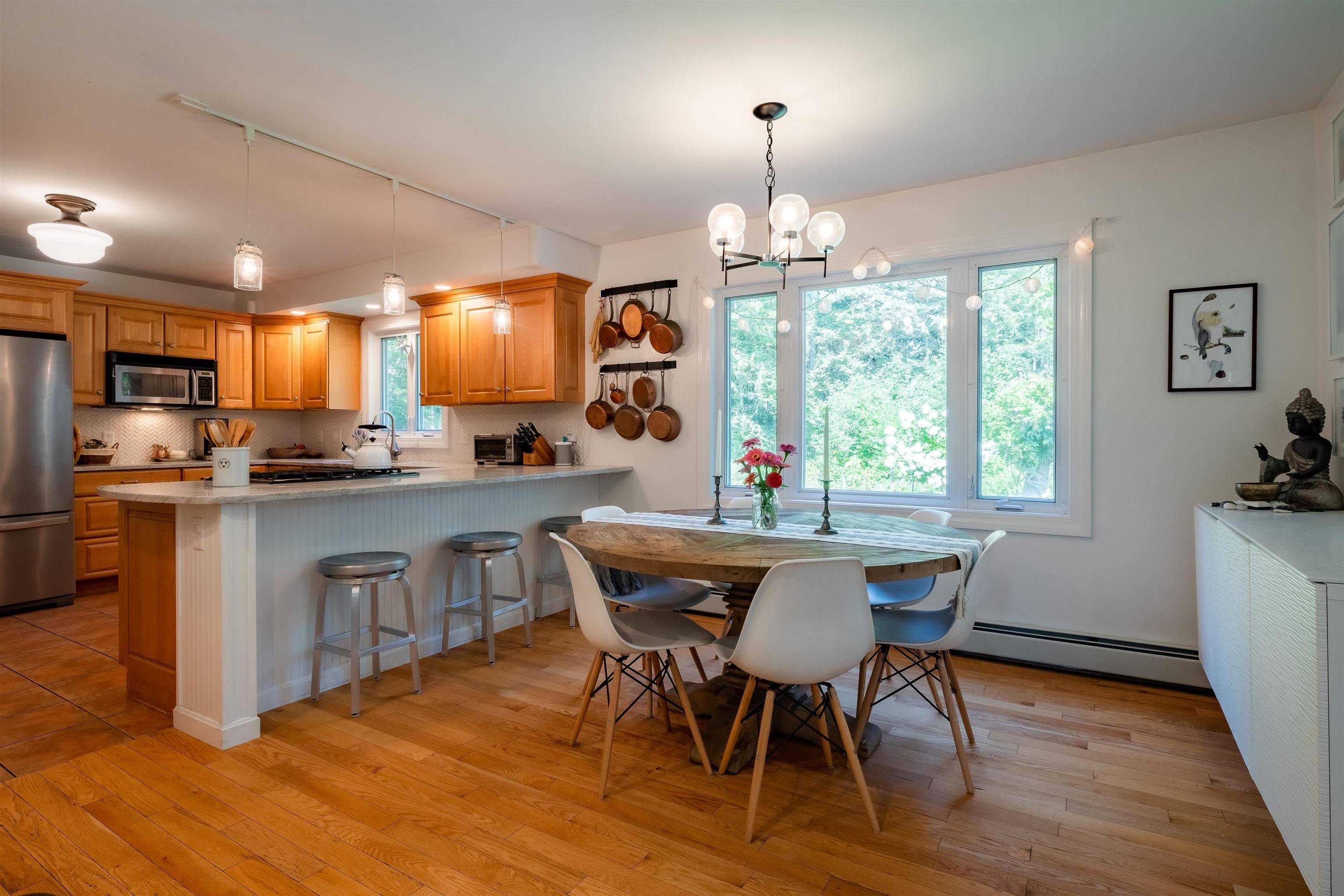Shelburne, VT 05482,45 Woodbine RD