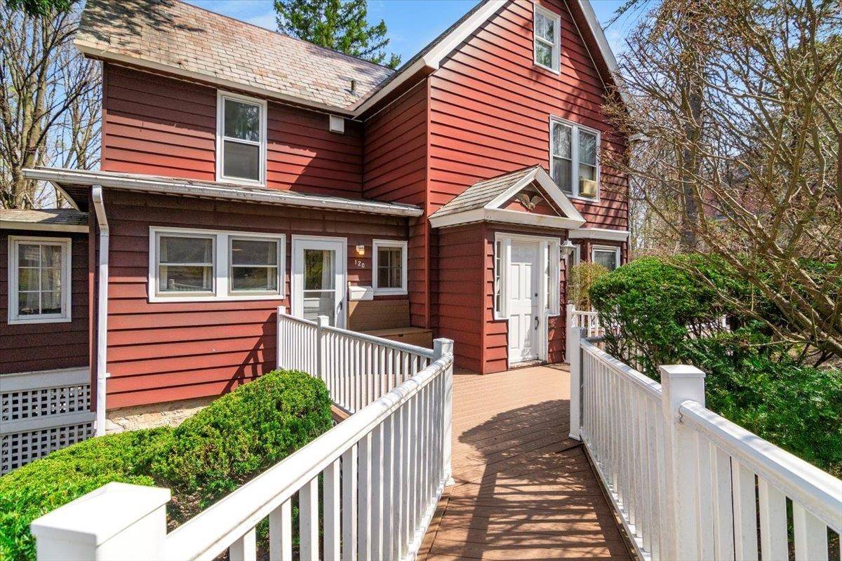 Bennington, VT 05201,120 Imperial AVE