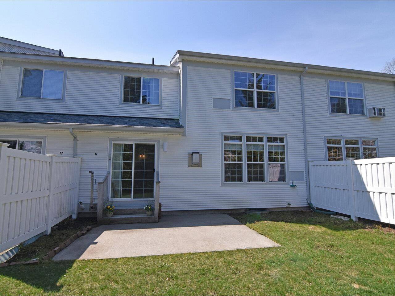 South Burlington, VT 05403,10 Stonington CIR