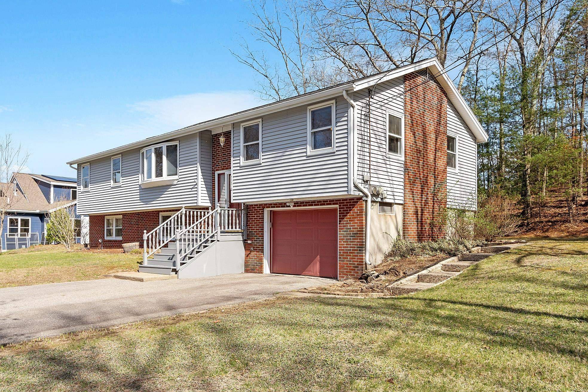 Nashua, NH 03062,1096 W Hollis ST