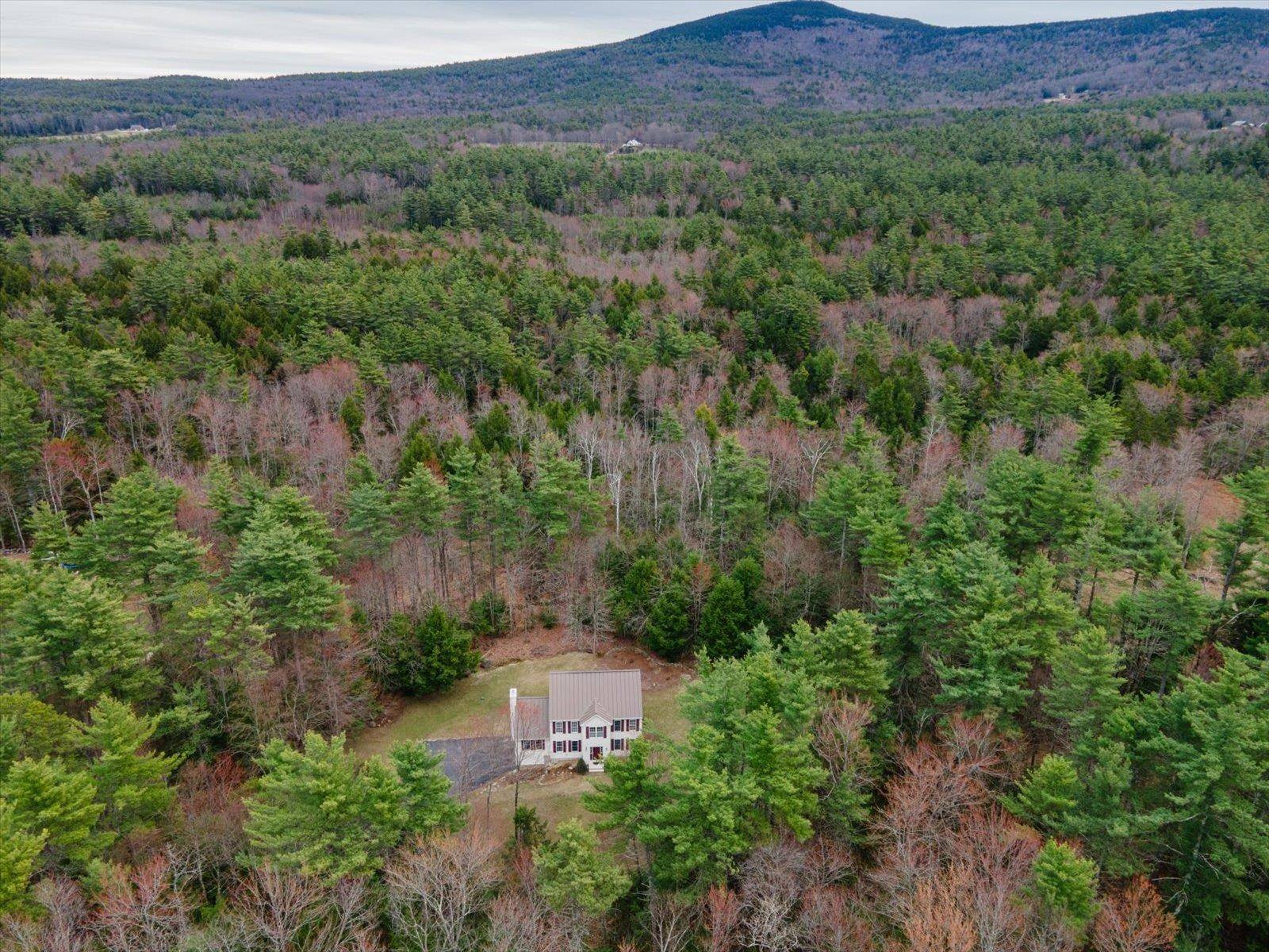 Peterborough, NH 03458,14 Snow RD
