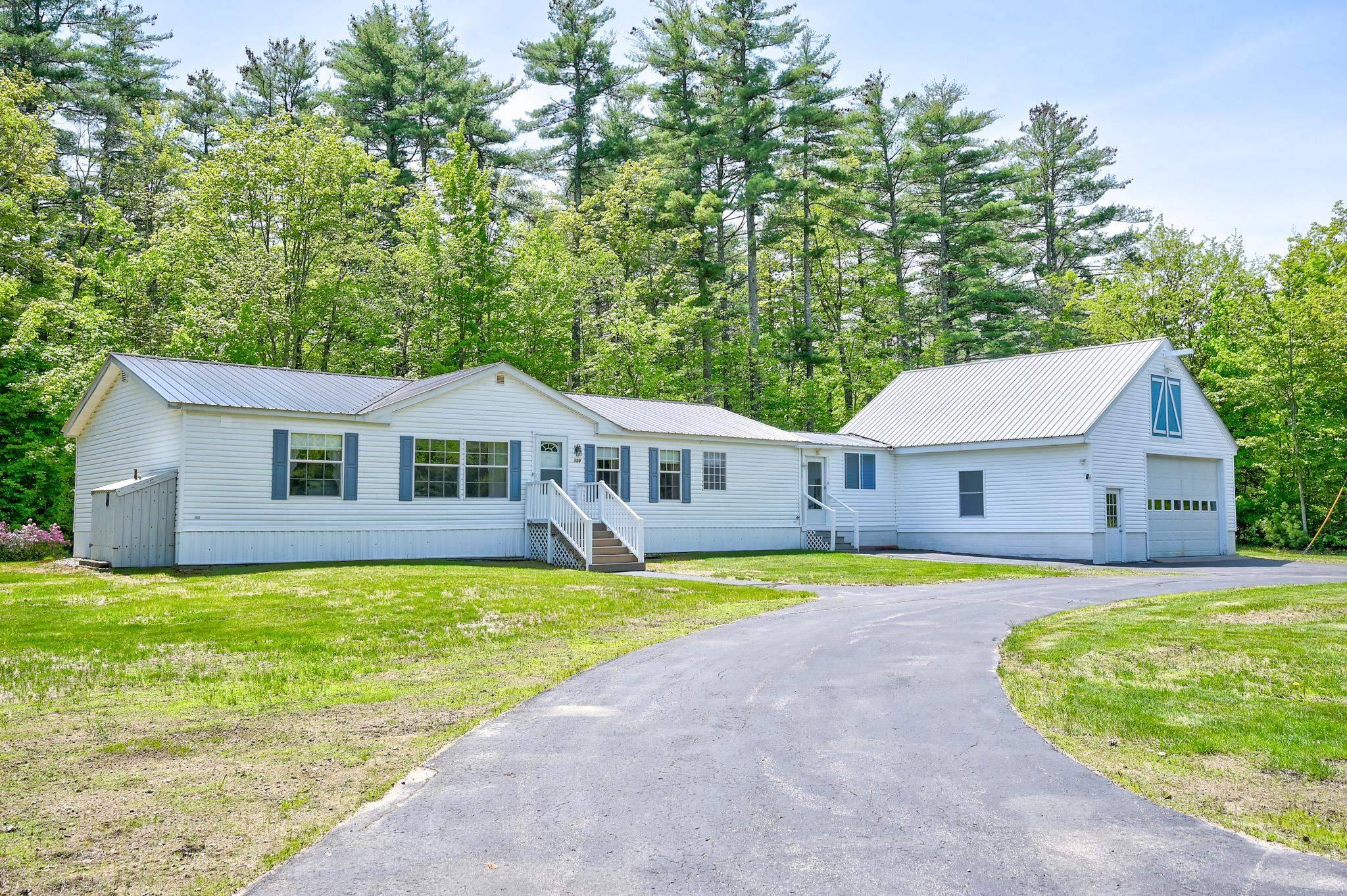 Conway, NH 03860,129 Sidetrack RD