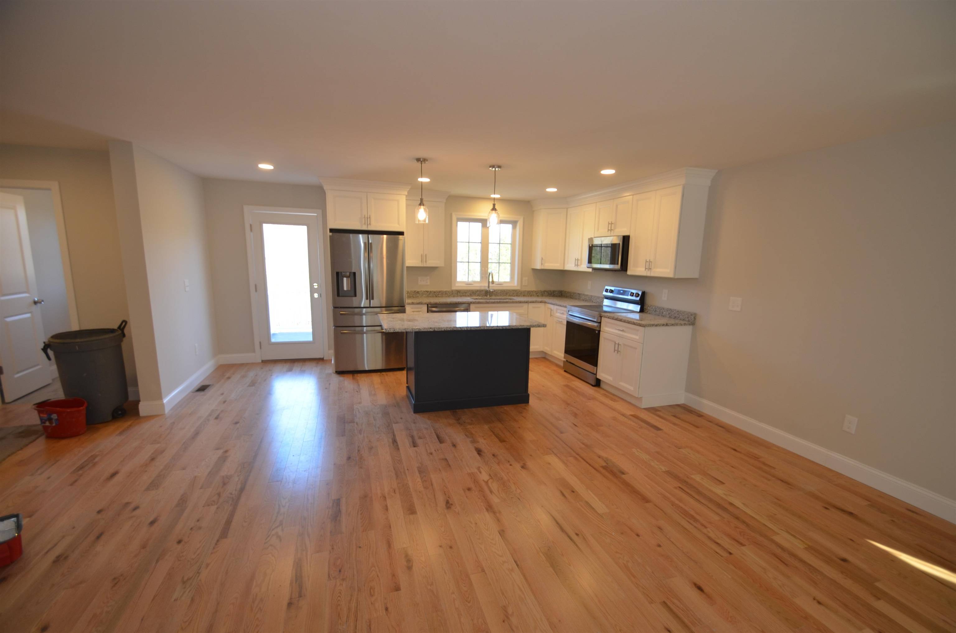 Boscawen, NH 03303,295 Queen ST