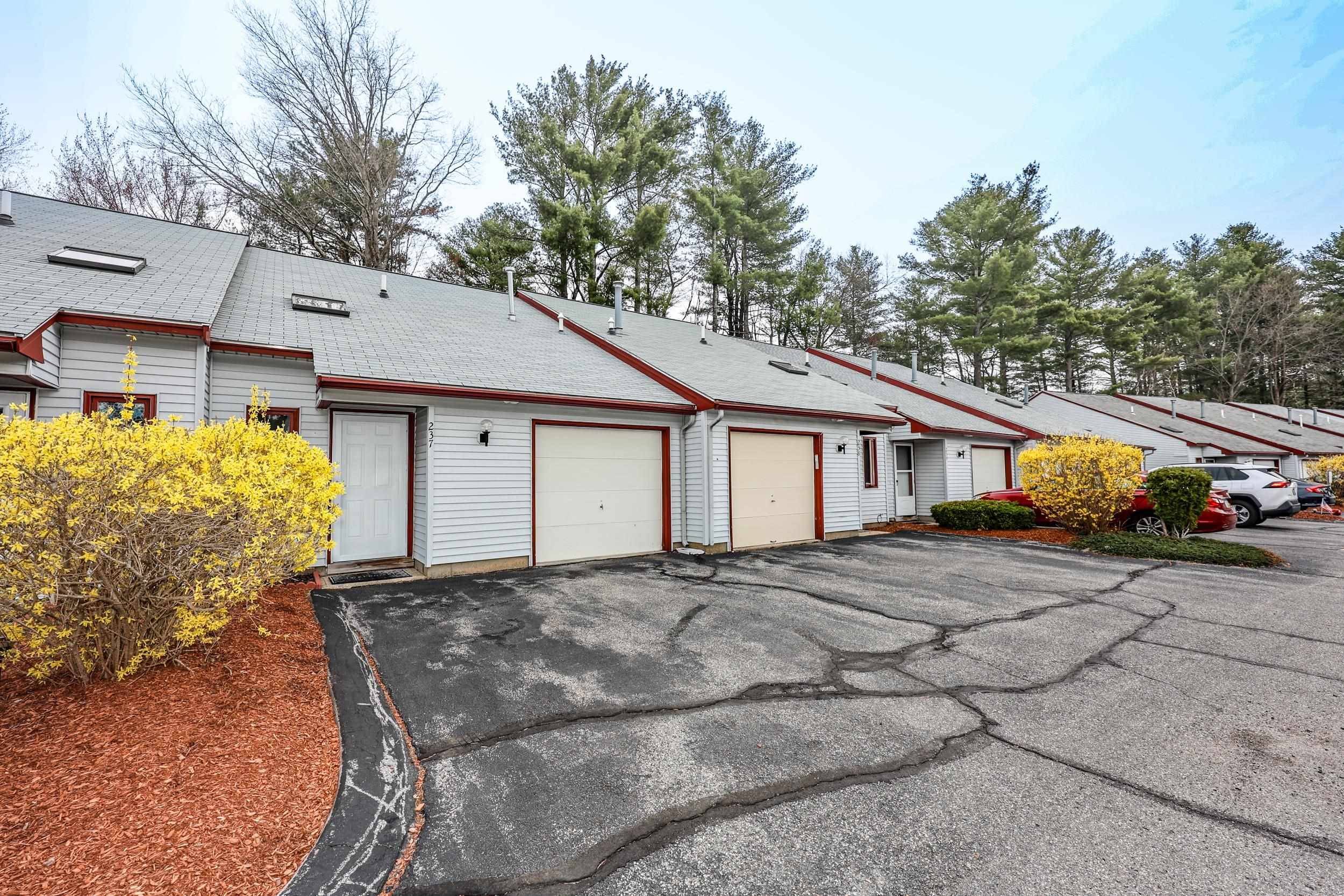 Nashua, NH 03063,237 Stonebridge DR