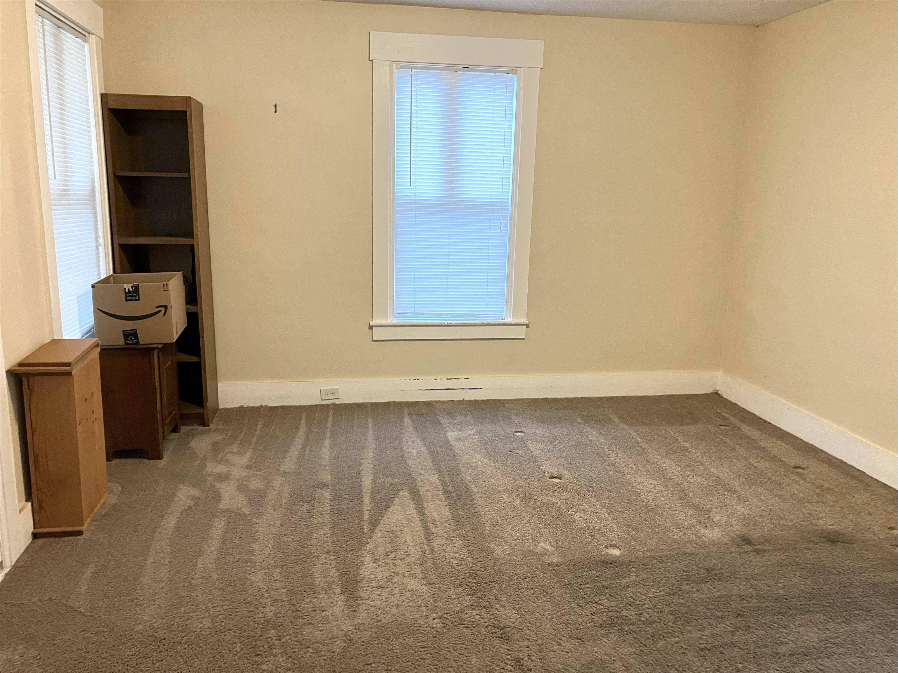 Goffstown, NH 03045,27 Elm ST