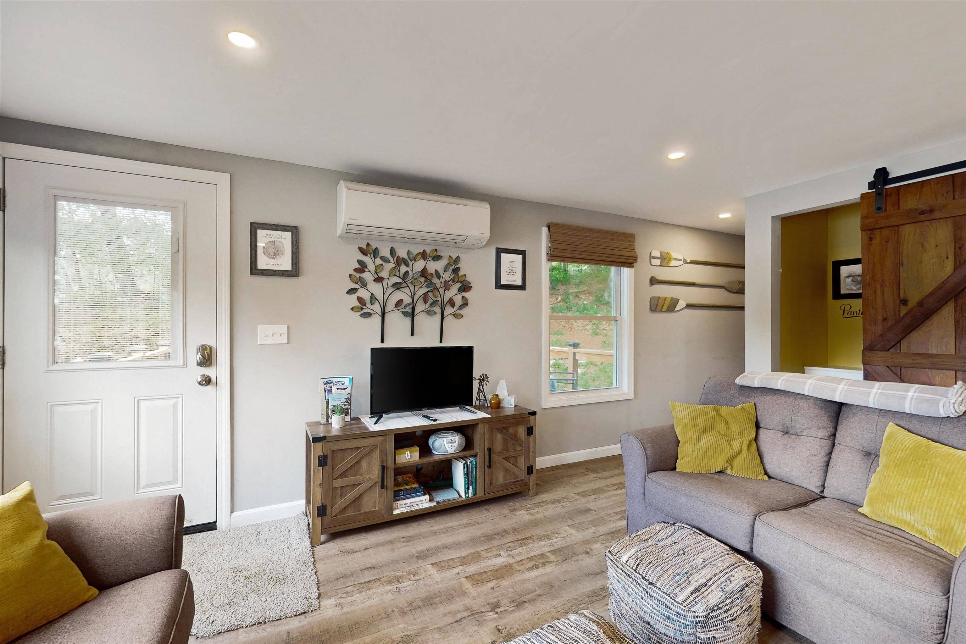 95 Rockview RD Castleton, VT 05735