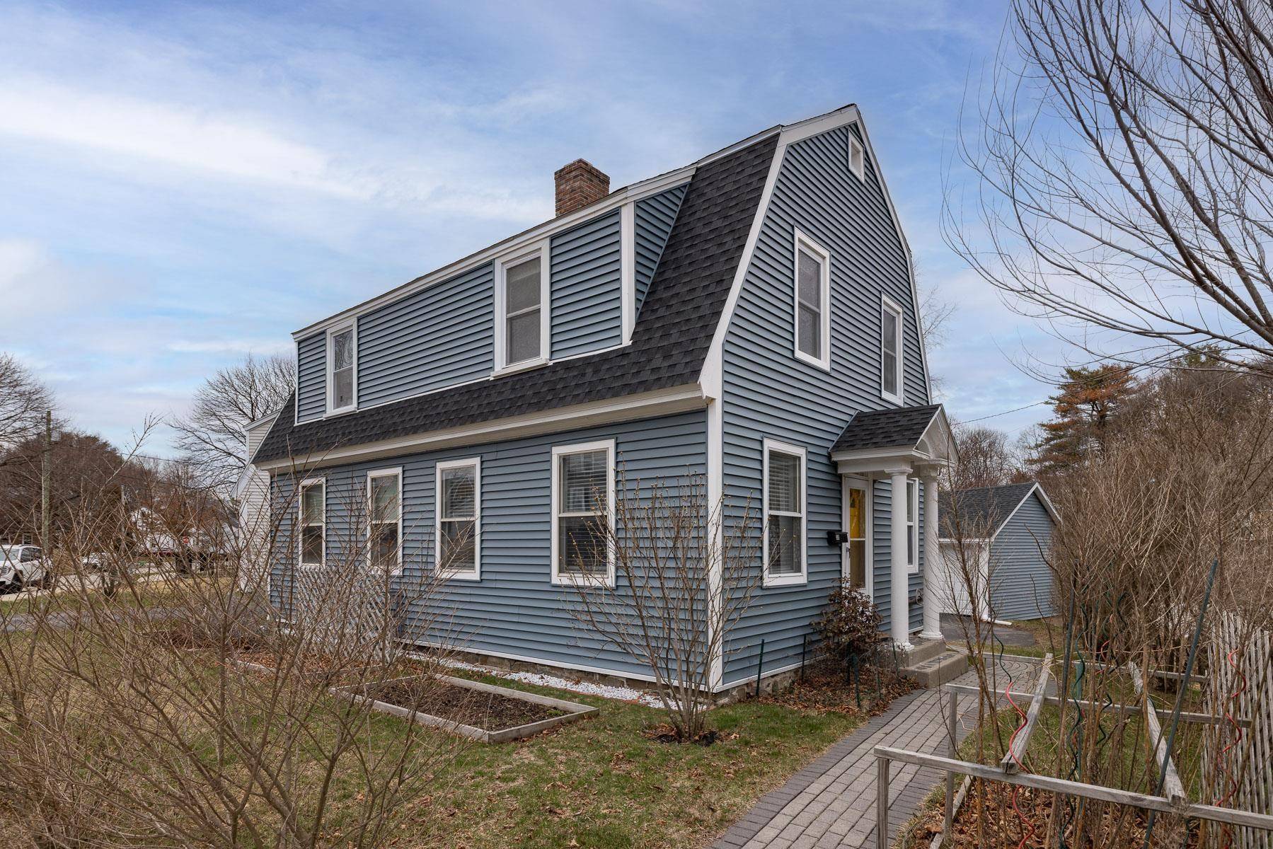 Portsmouth, NH 03801,38 Concord WAY