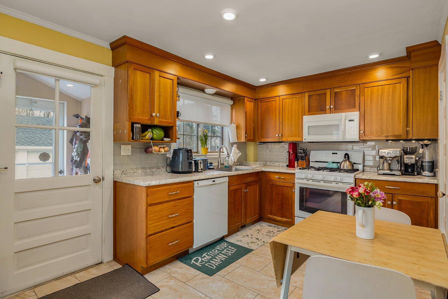 Portsmouth, NH 03801,40 Concord WAY