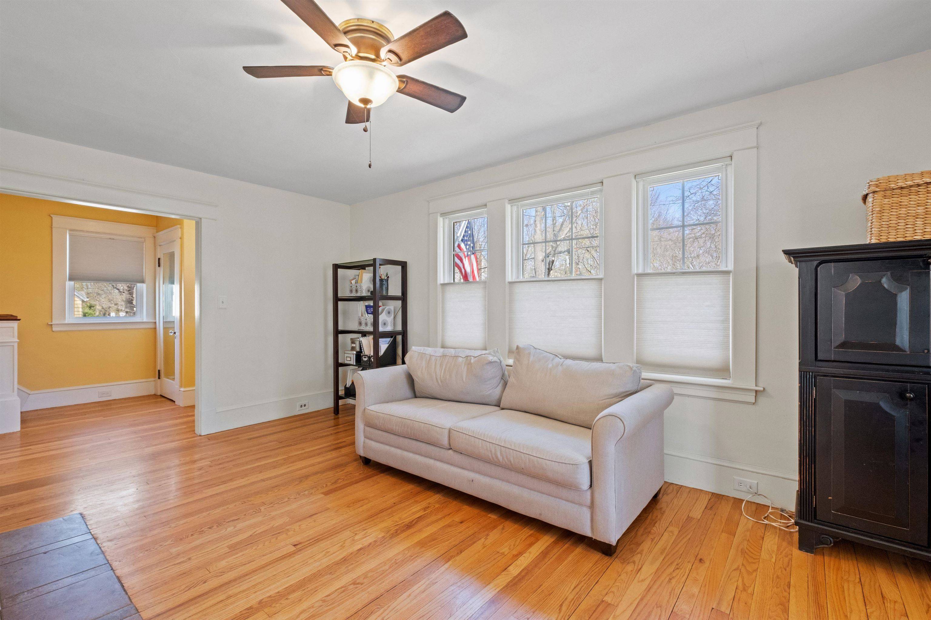 122 Thaxter RD Portsmouth, NH 03801