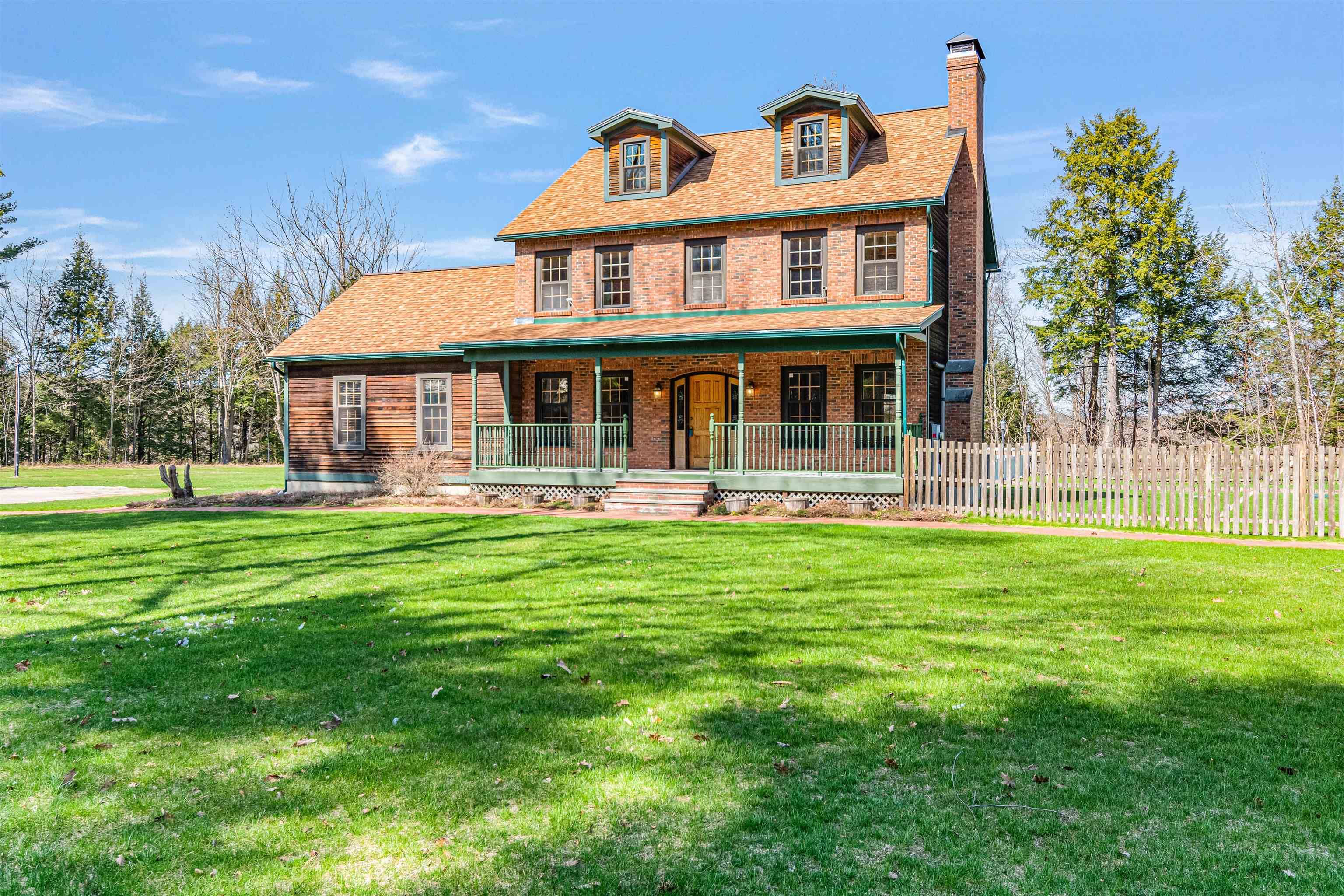5 Pine Harbor RD Milton, VT 05468