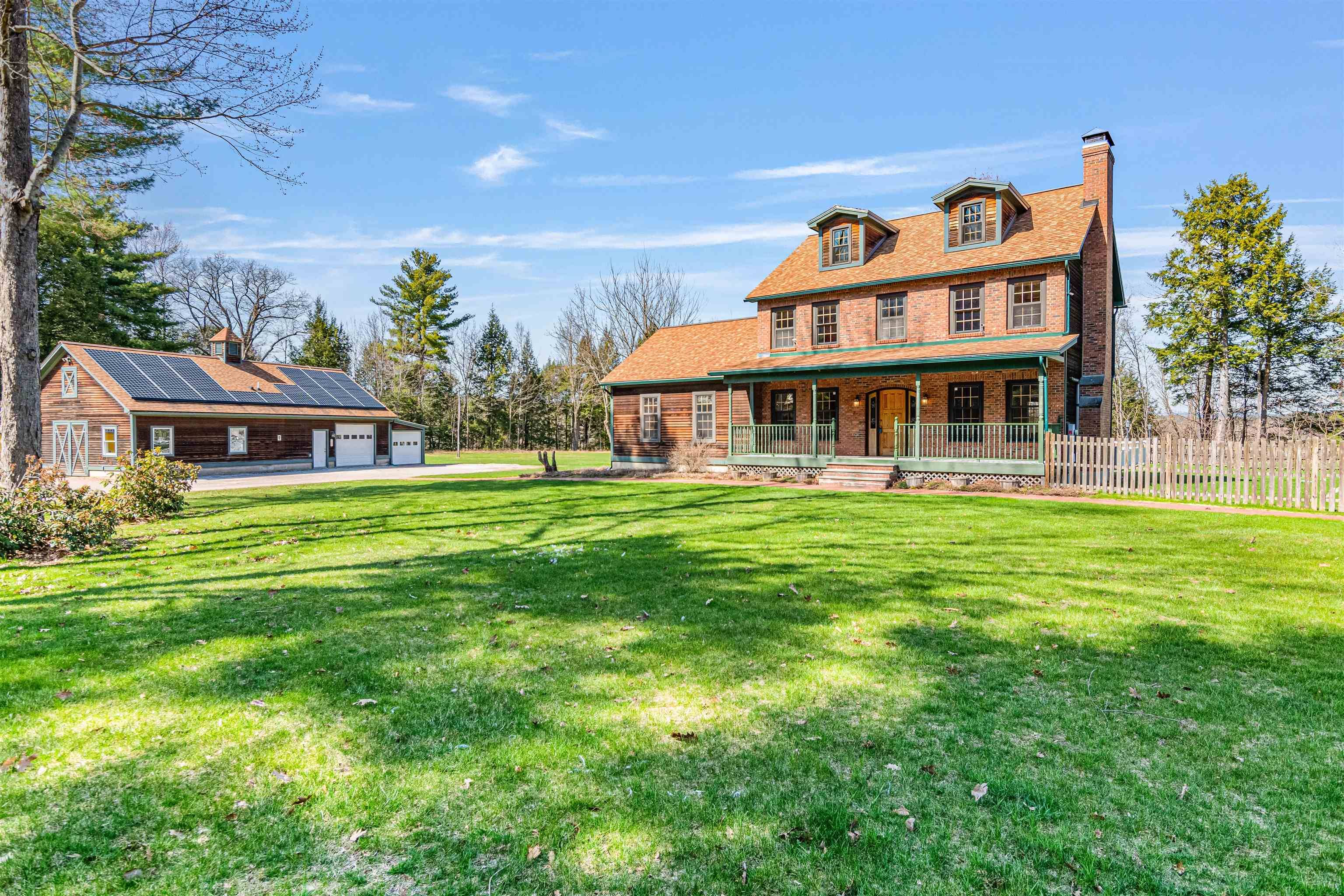 Milton, VT 05468,5 Pine Harbor RD