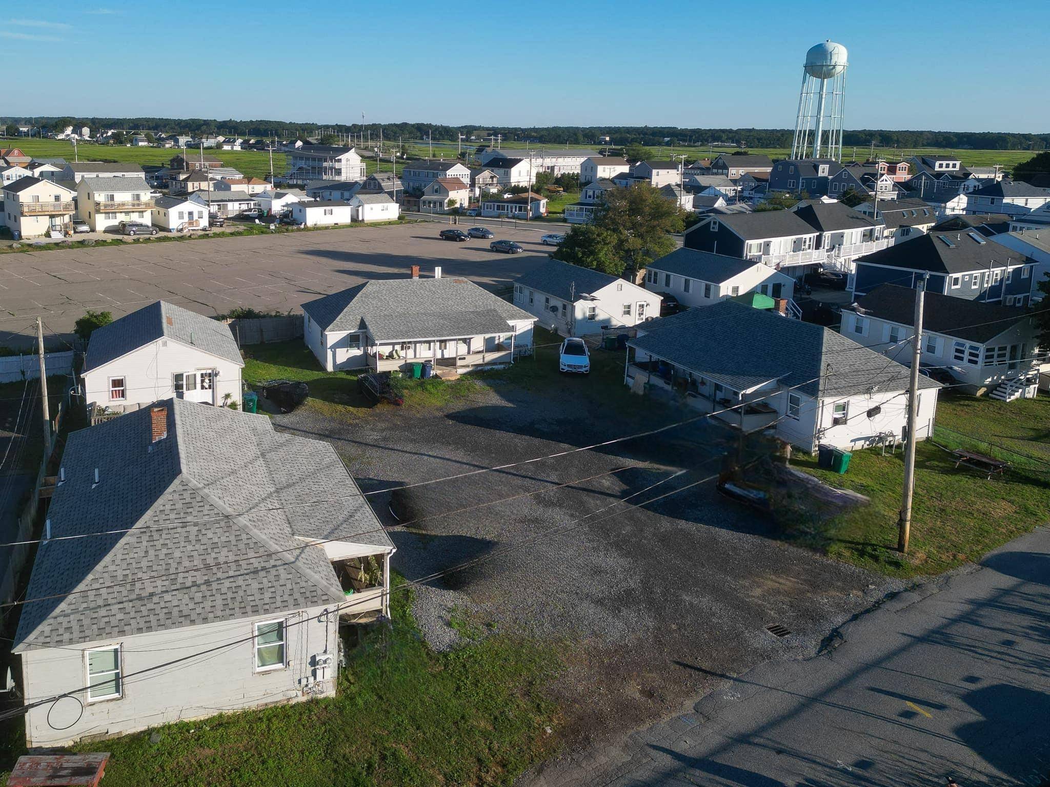 Hampton, NH 03842,8-16 Jones AVE