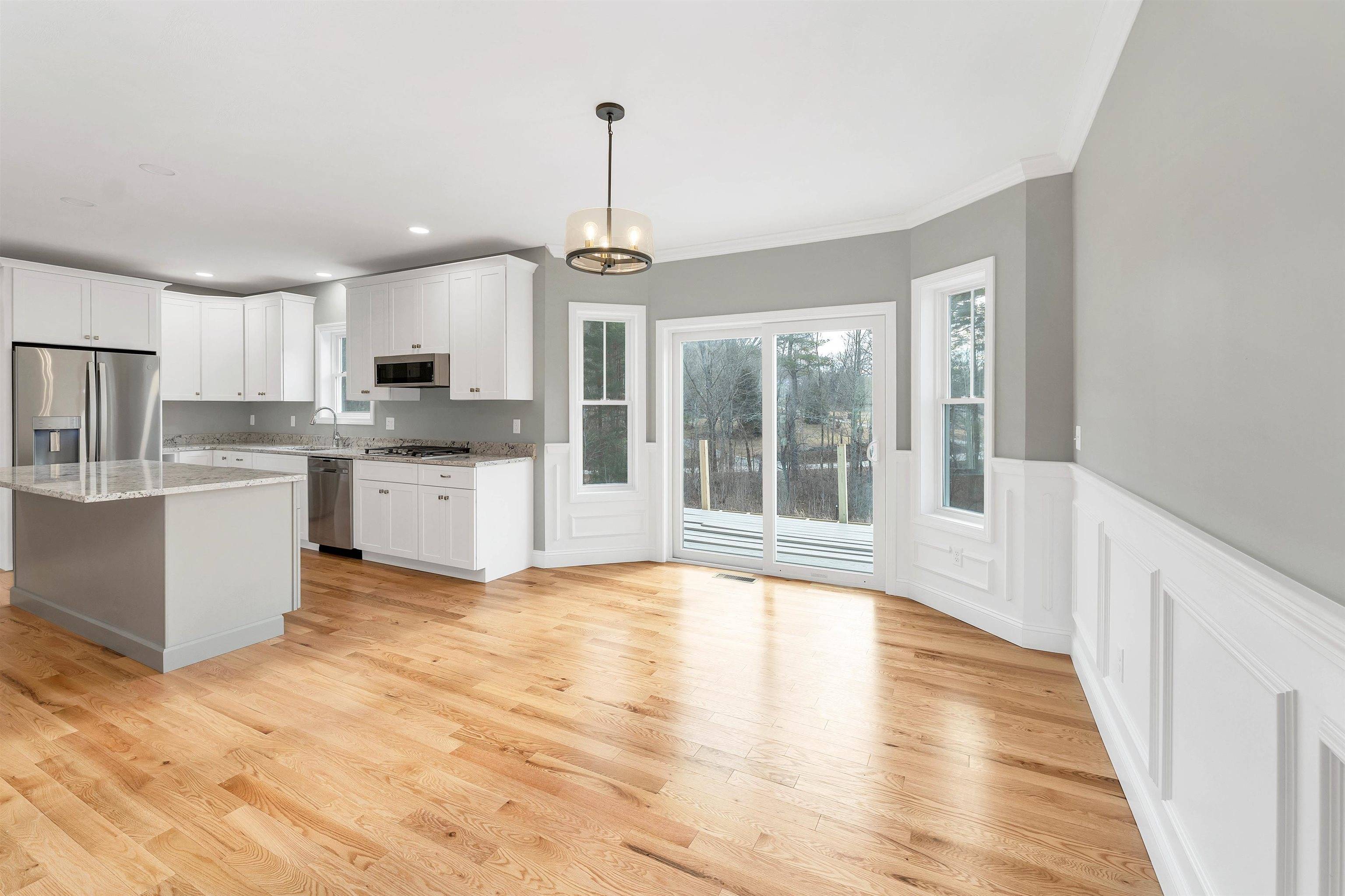 19 Shelburne LN Concord, NH 03301