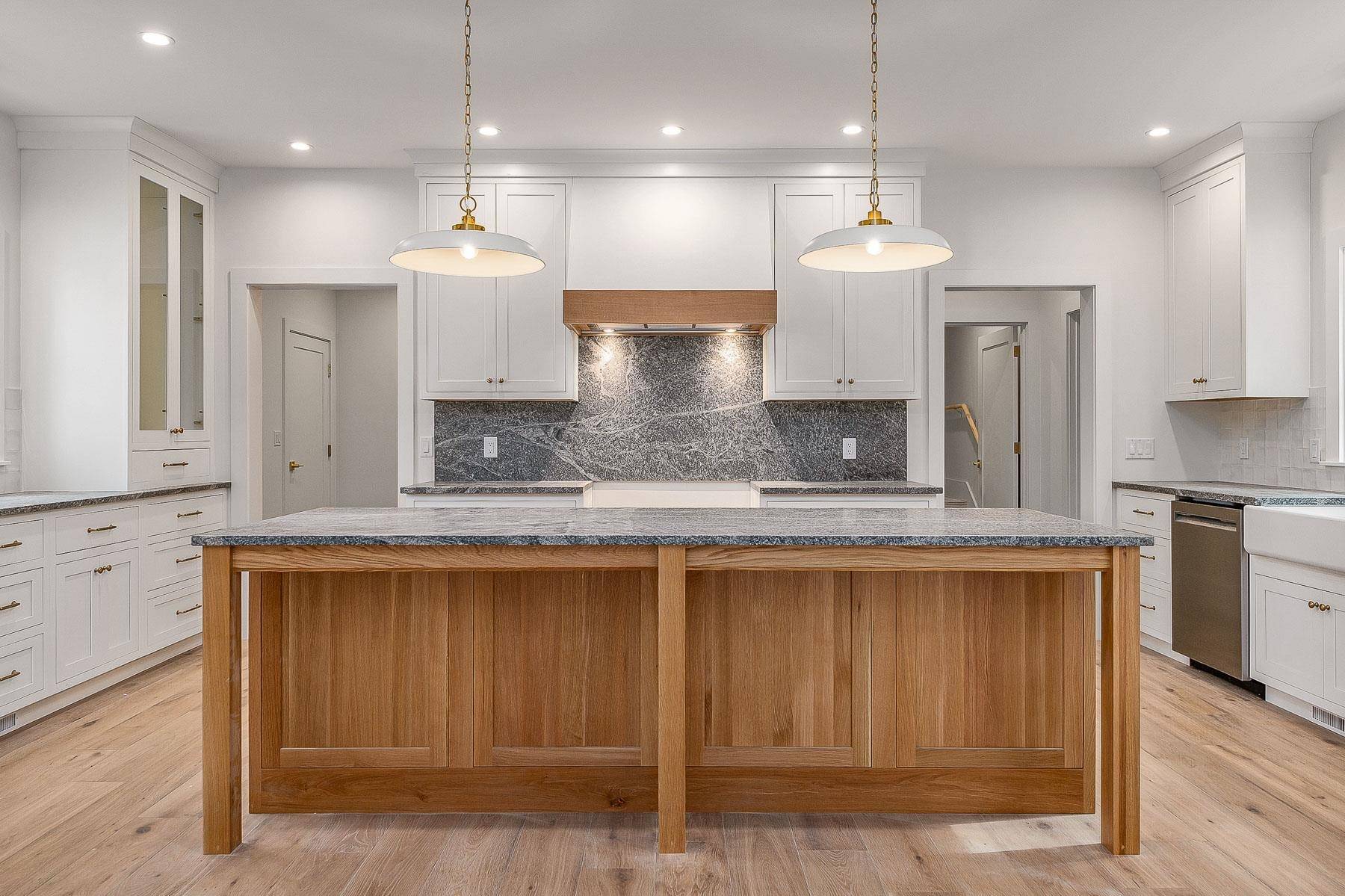 59 Stratham LN Greenland, NH 03840