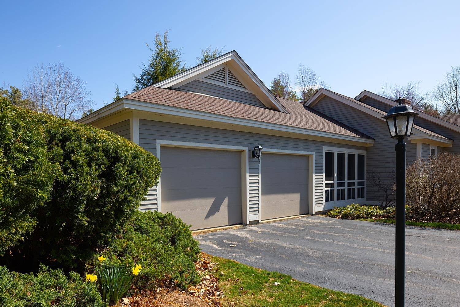 Hopkinton, NH 03229,104 Peaked Hill DR
