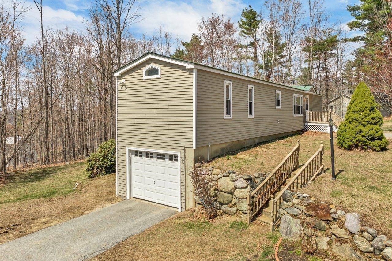 Meredith, NH 03253,8 Sunset Hill RD
