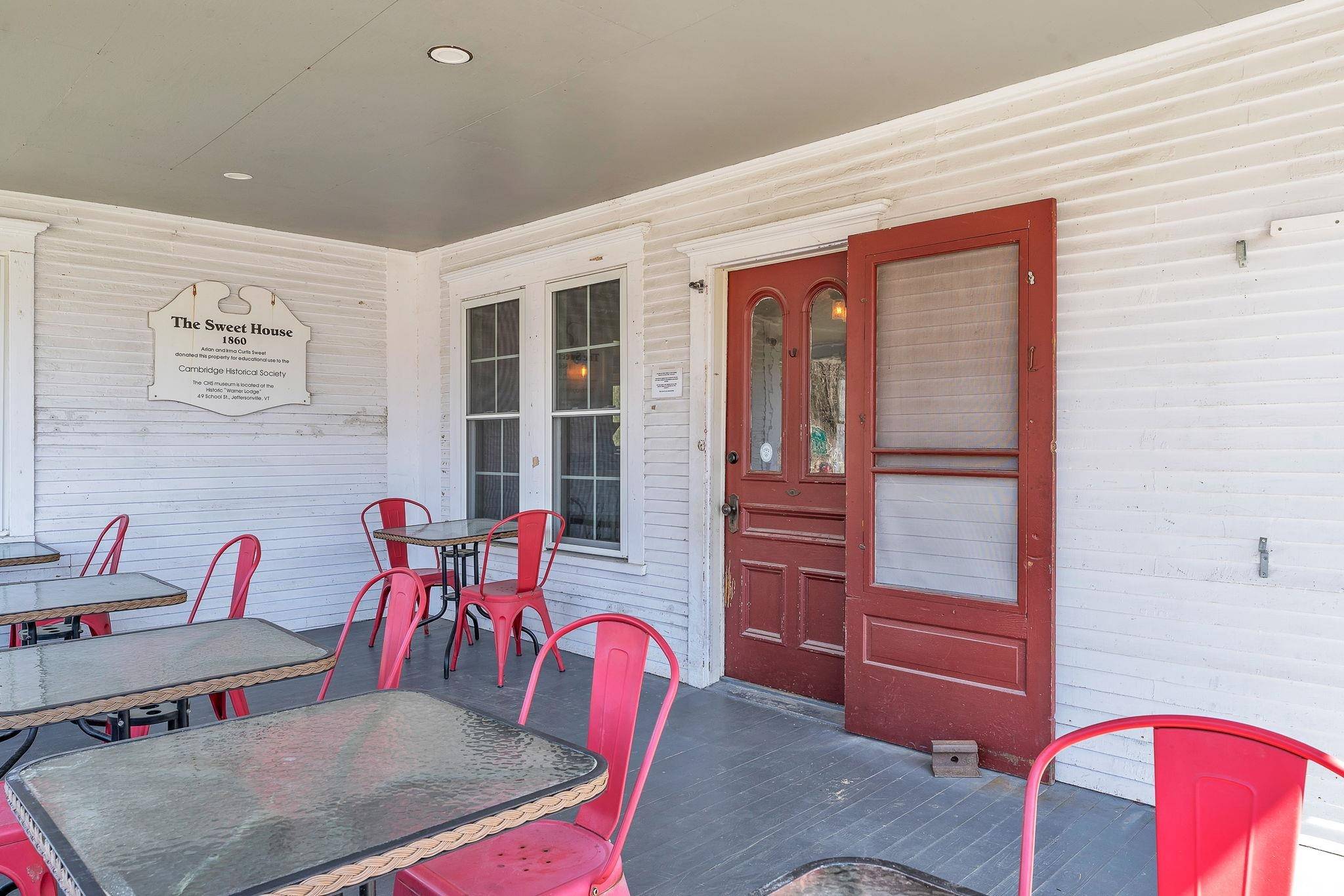 208 Main ST Cambridge, VT 05444