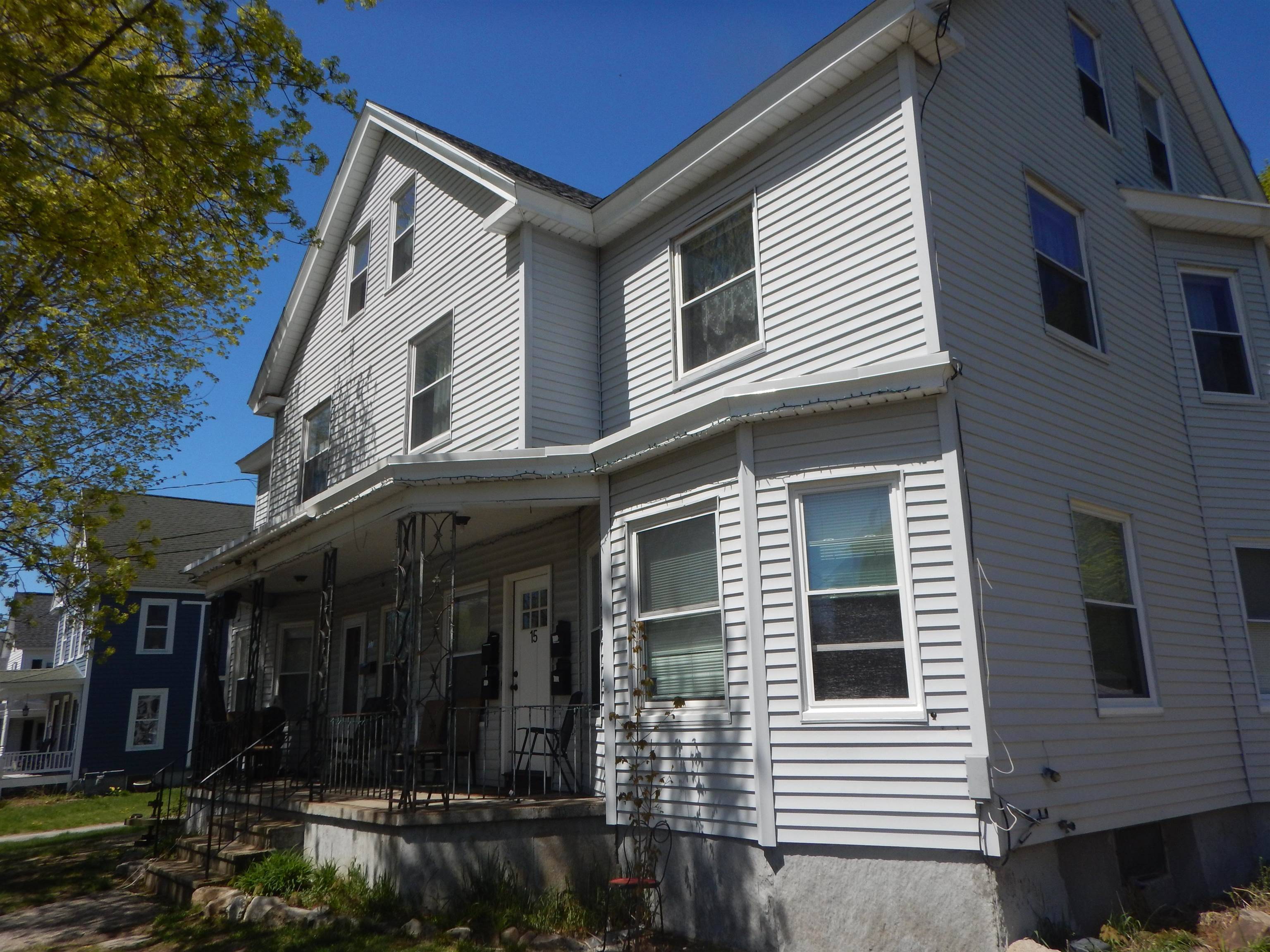 Nashua, NH 03064,15 HALL AVE