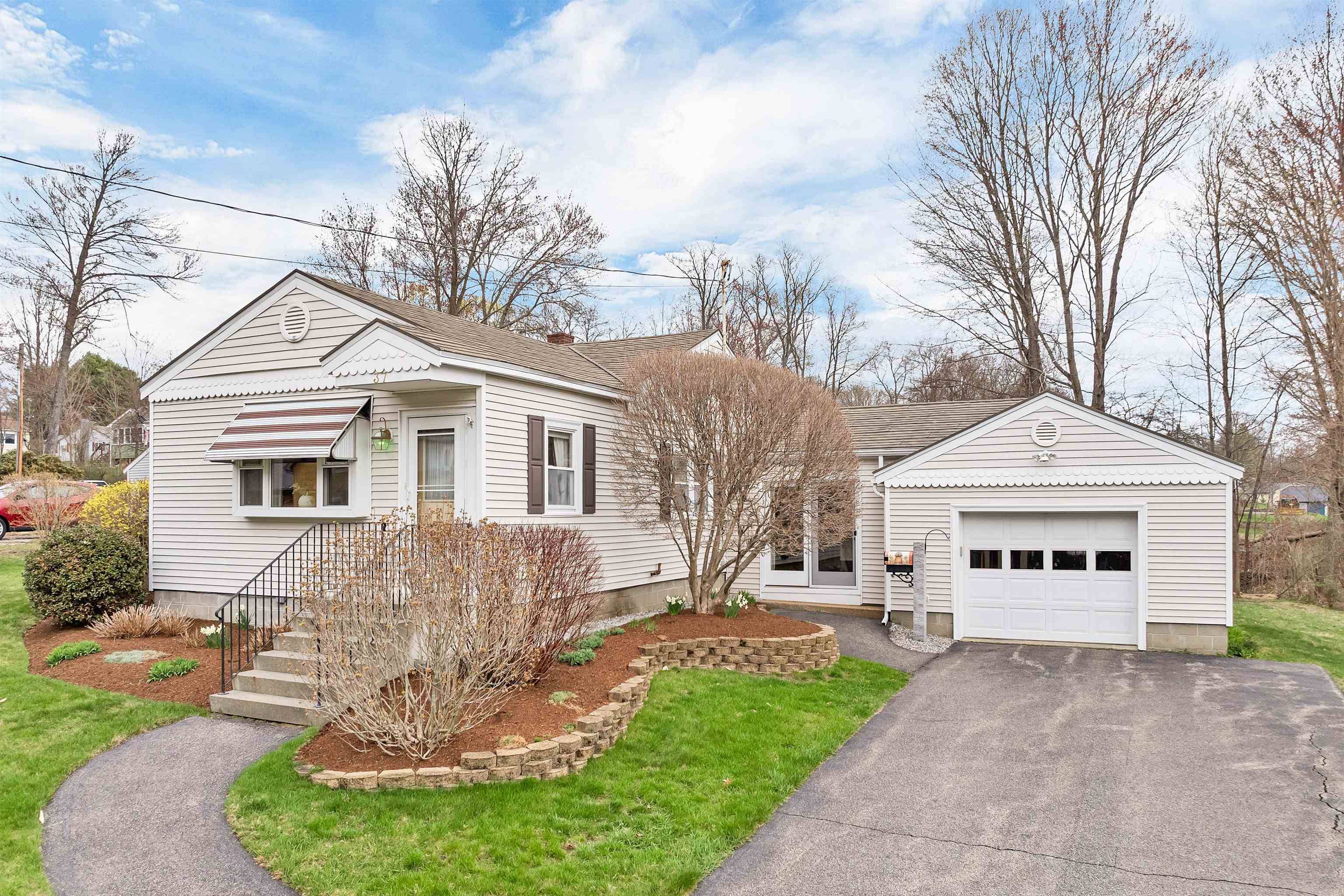Franklin, NH 03235,37 Beaton ST