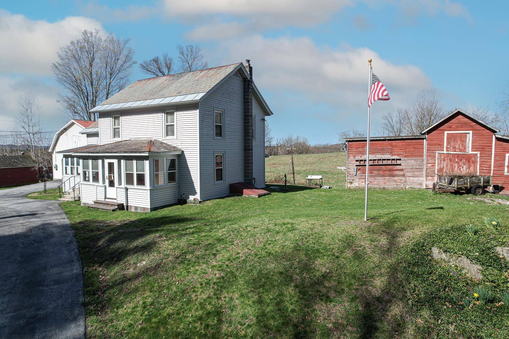 Poultney, VT 05764,416 Upper RD