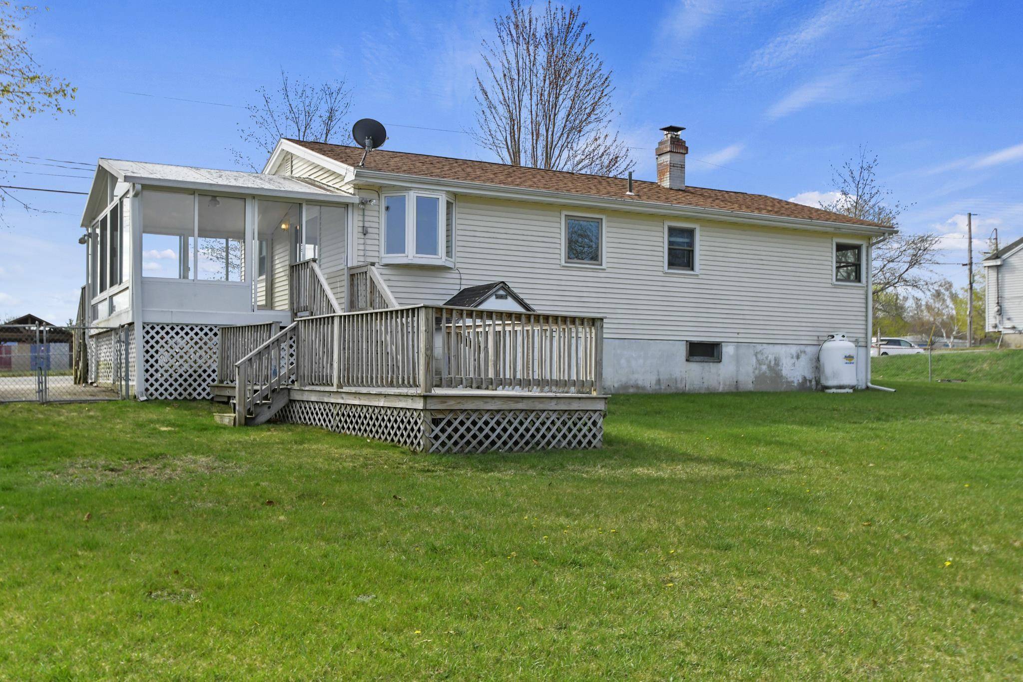 Seabrook, NH 03874,275 Walton RD