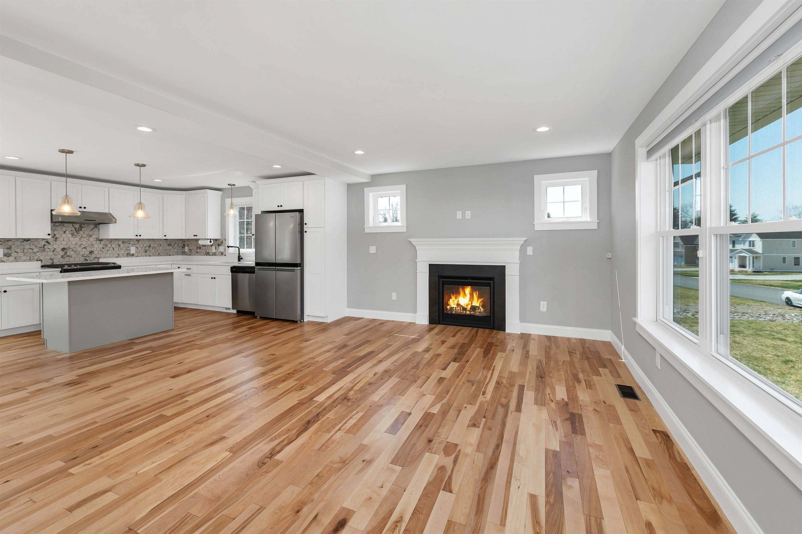 Londonderry, NH 03053,59 Clover LN