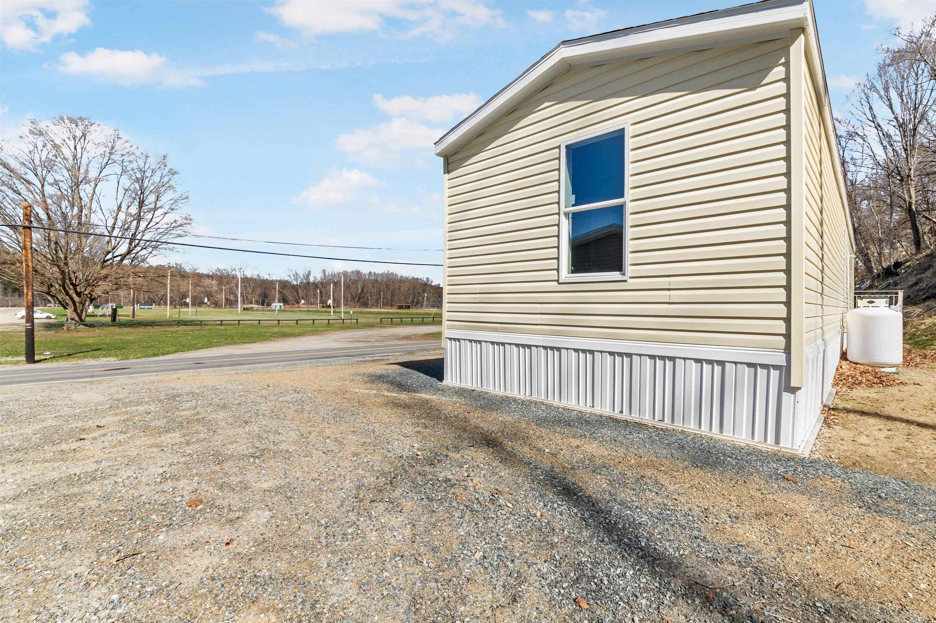 Haverhill, NH 03765,56 S Court ST ##2