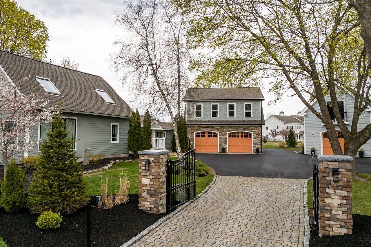 North Hampton, NH 03862,11 Post RD