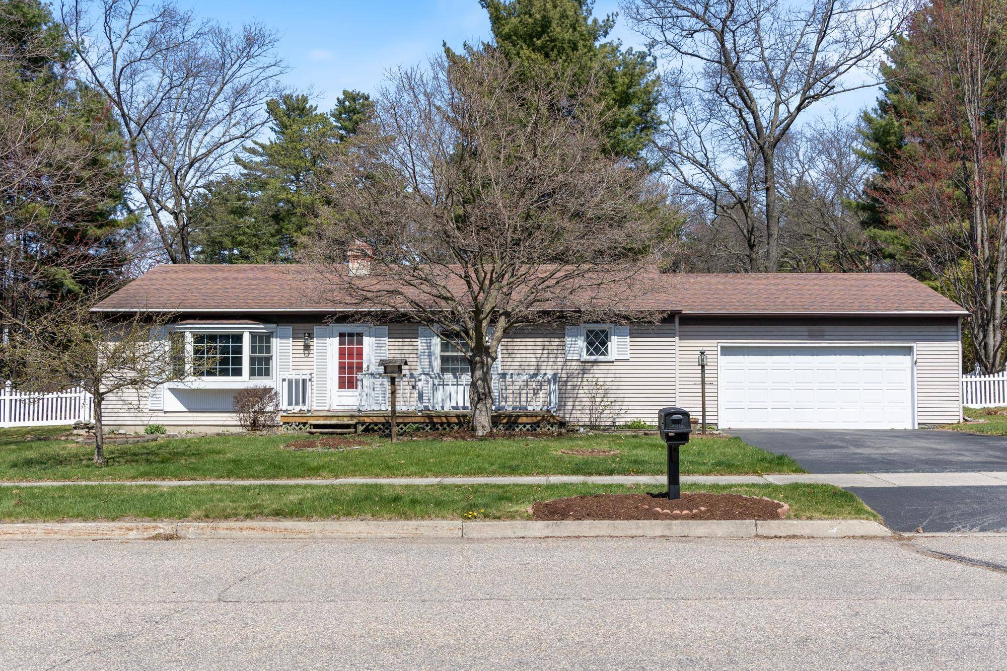 Colchester, VT 05446,129 Norway DR