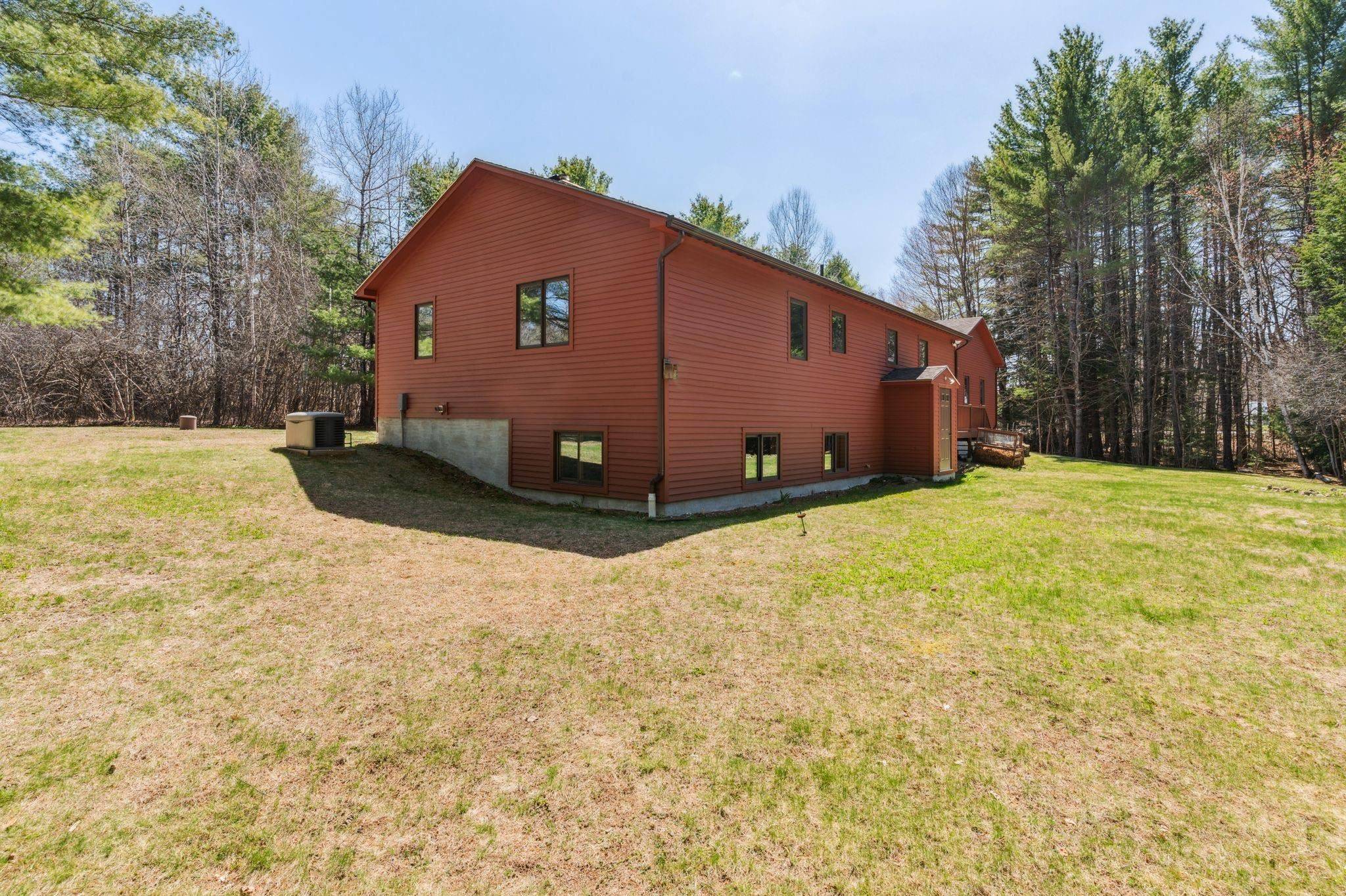 Newport, NH 03773,183 Bascom RD