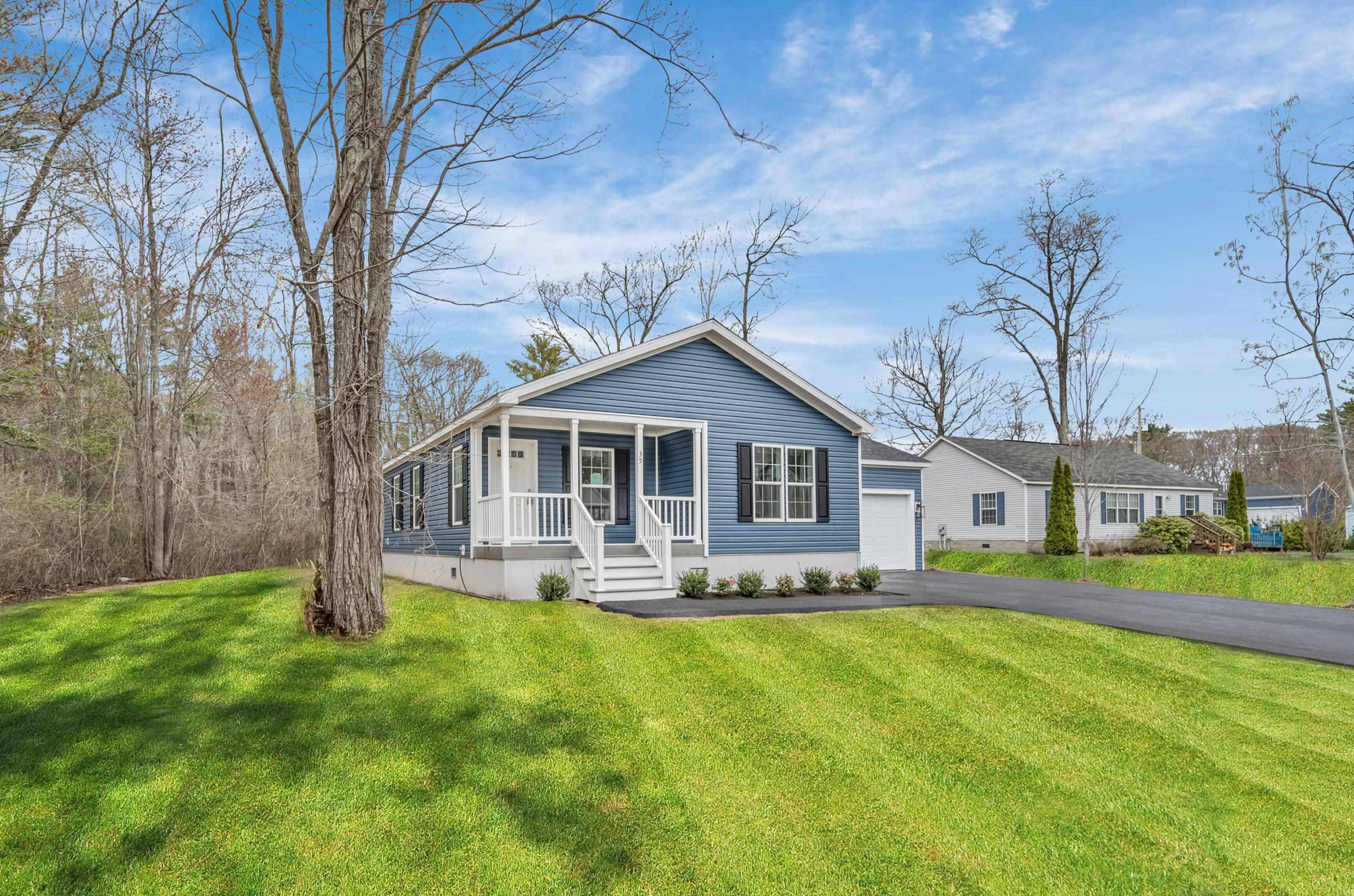 Seabrook, NH 03874,35 Adams AVE