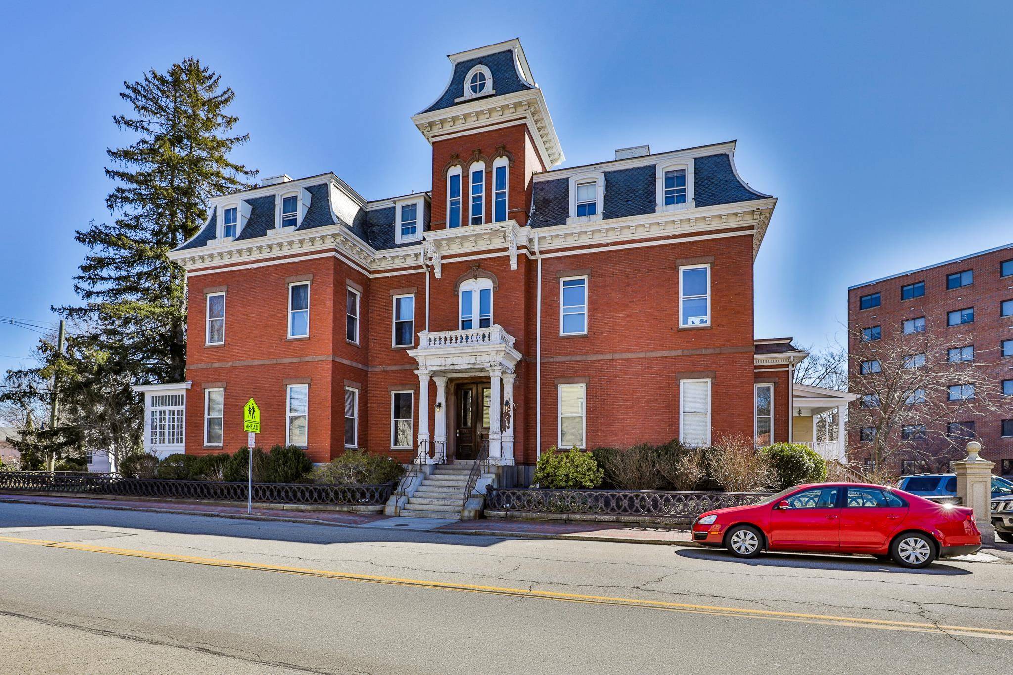 Portsmouth, NH 03801,241 Middle ST #5