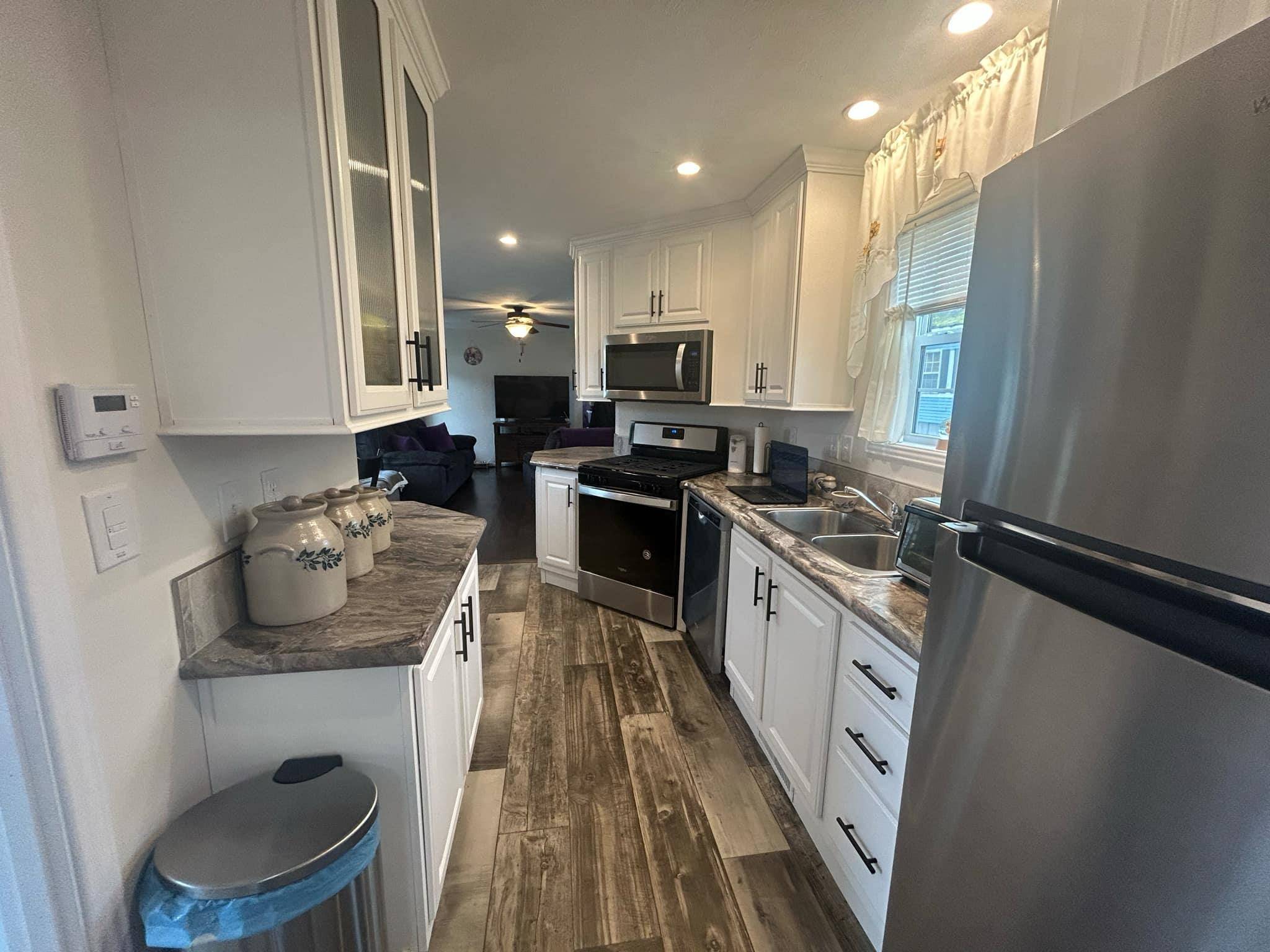 206 Sherwood GLN Somersworth, NH 03878